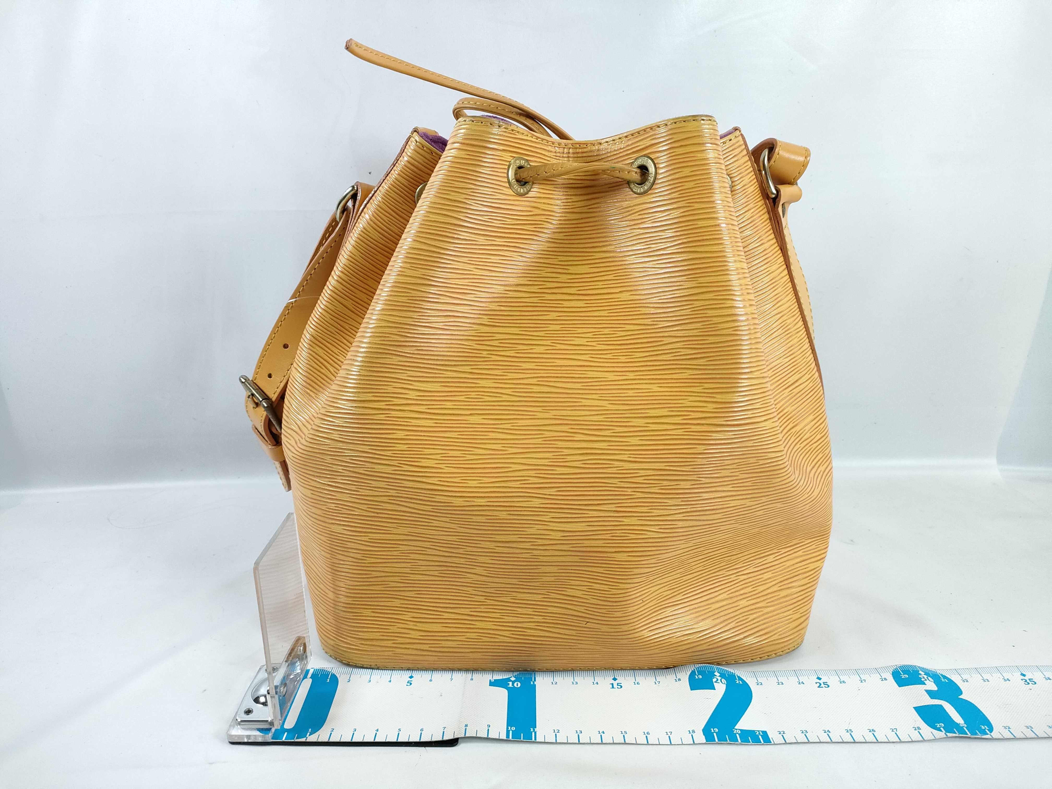 Epi Petit Noé M44103 Shoulder Bag — view 2