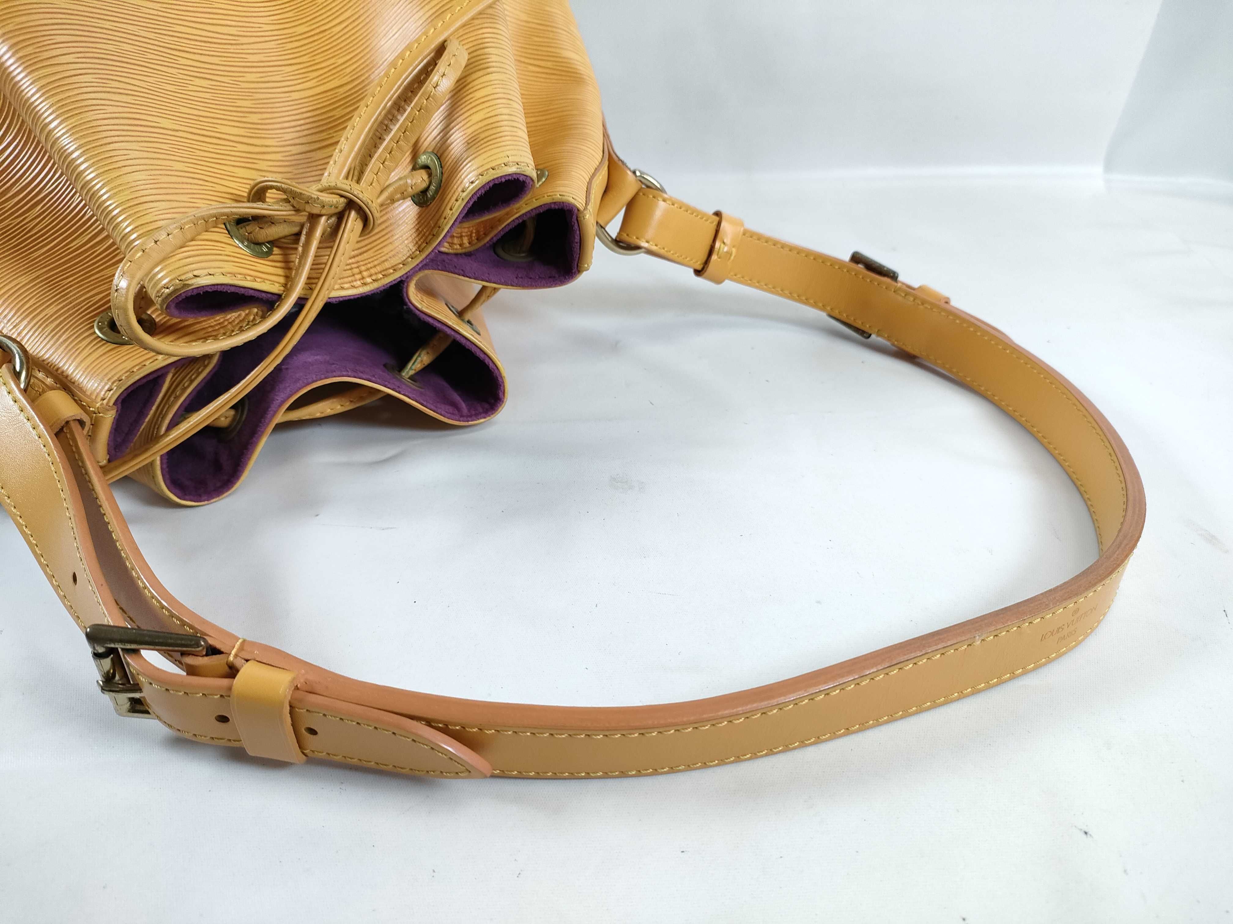 Epi Petit Noé M44103 Shoulder Bag — view 3