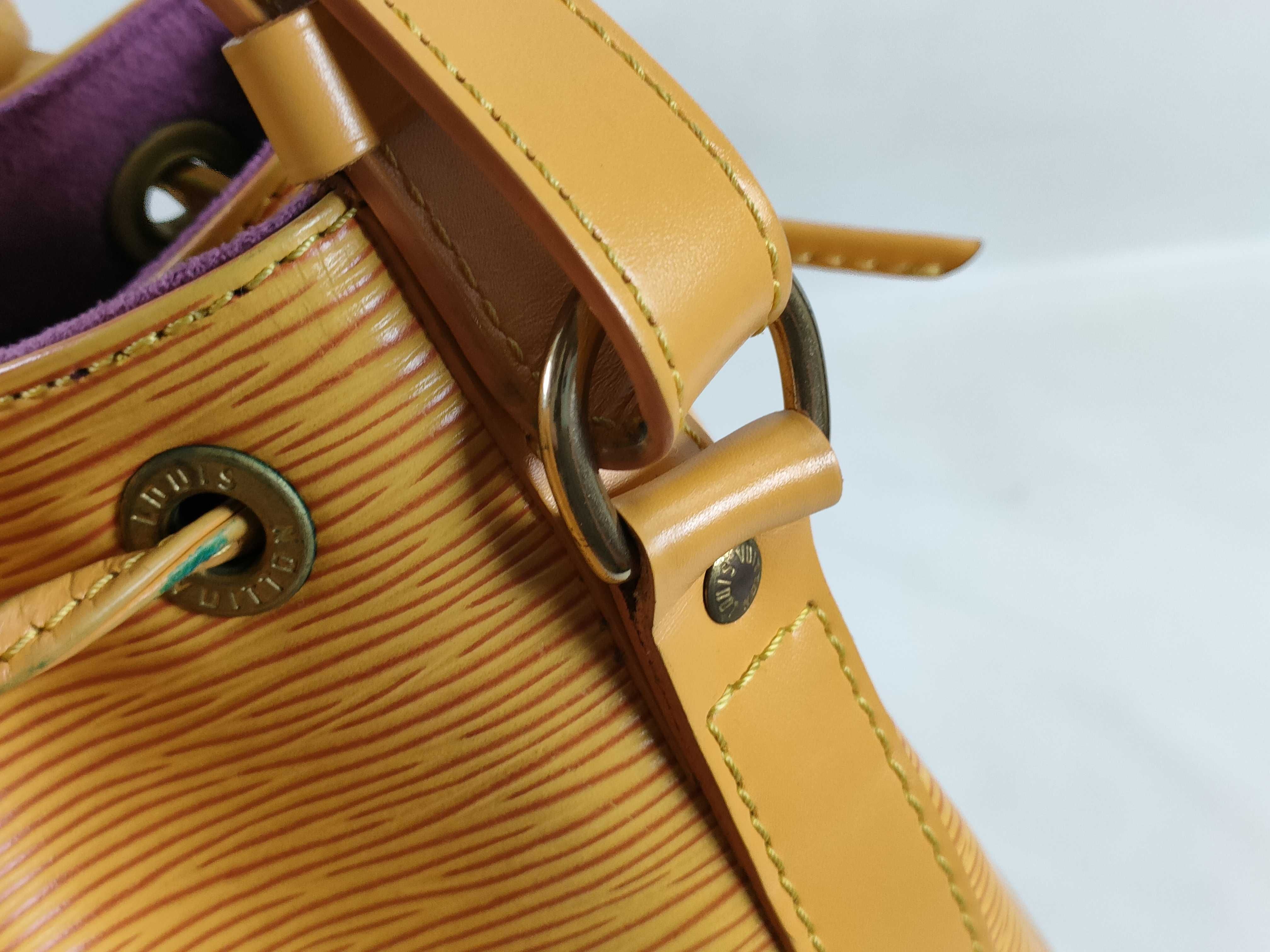 Epi Petit Noé M44103 Shoulder Bag — view 5