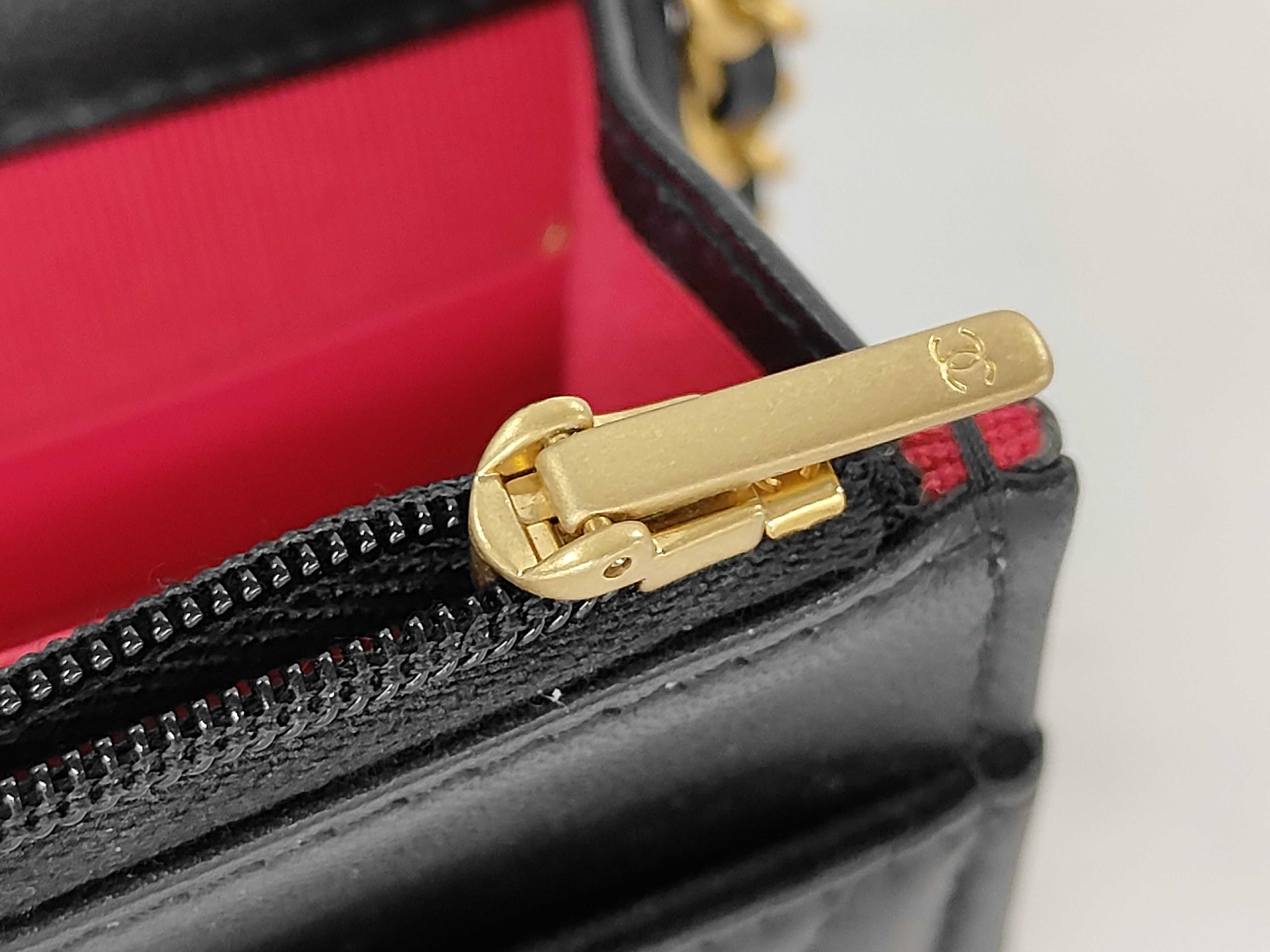 Heart Lock Chain Wallet, Black Lambskin, Gold Hardware, AP3285 Shoulder Bag — view 14