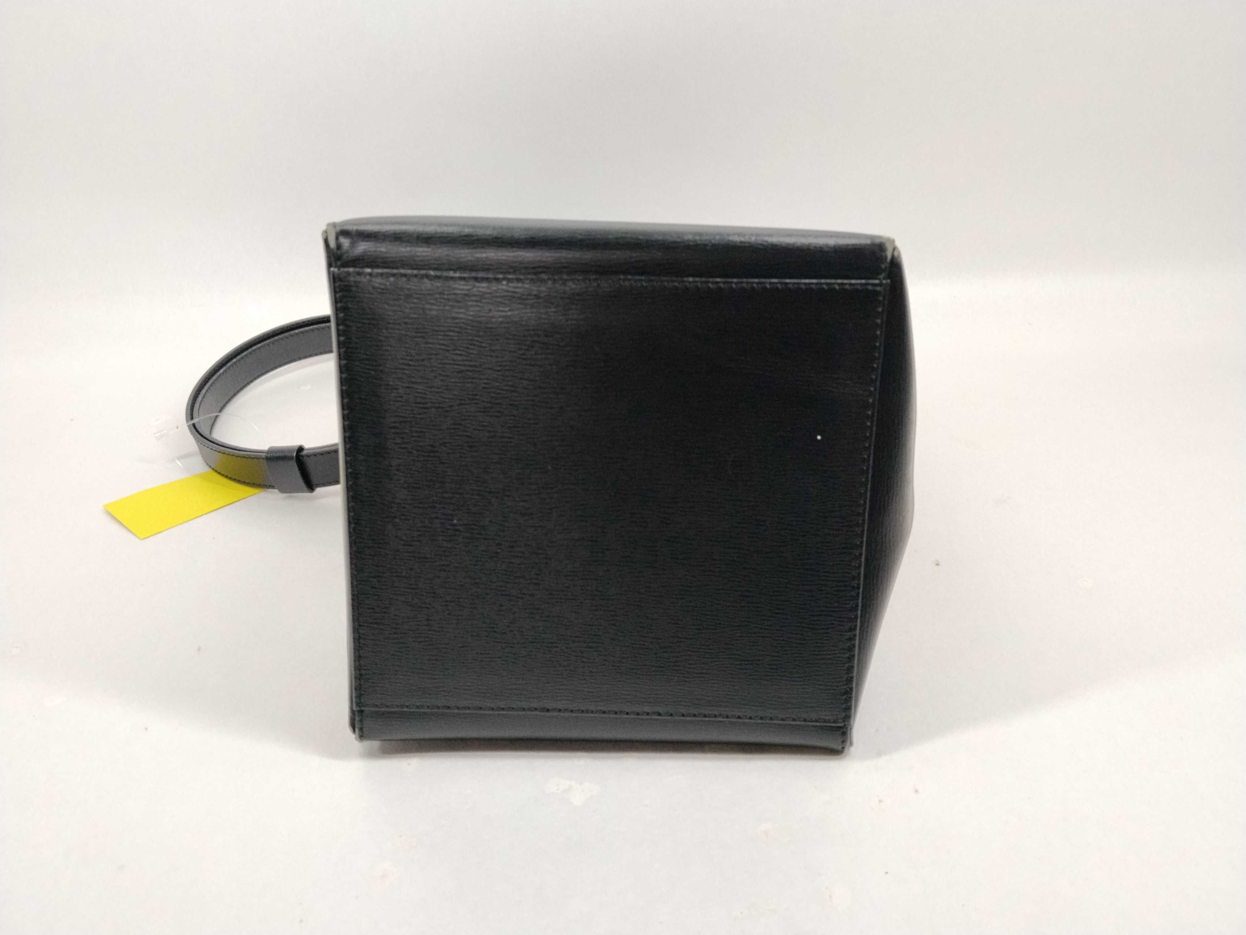 Leather Drawstring Bag Shoulder Bag — view 3