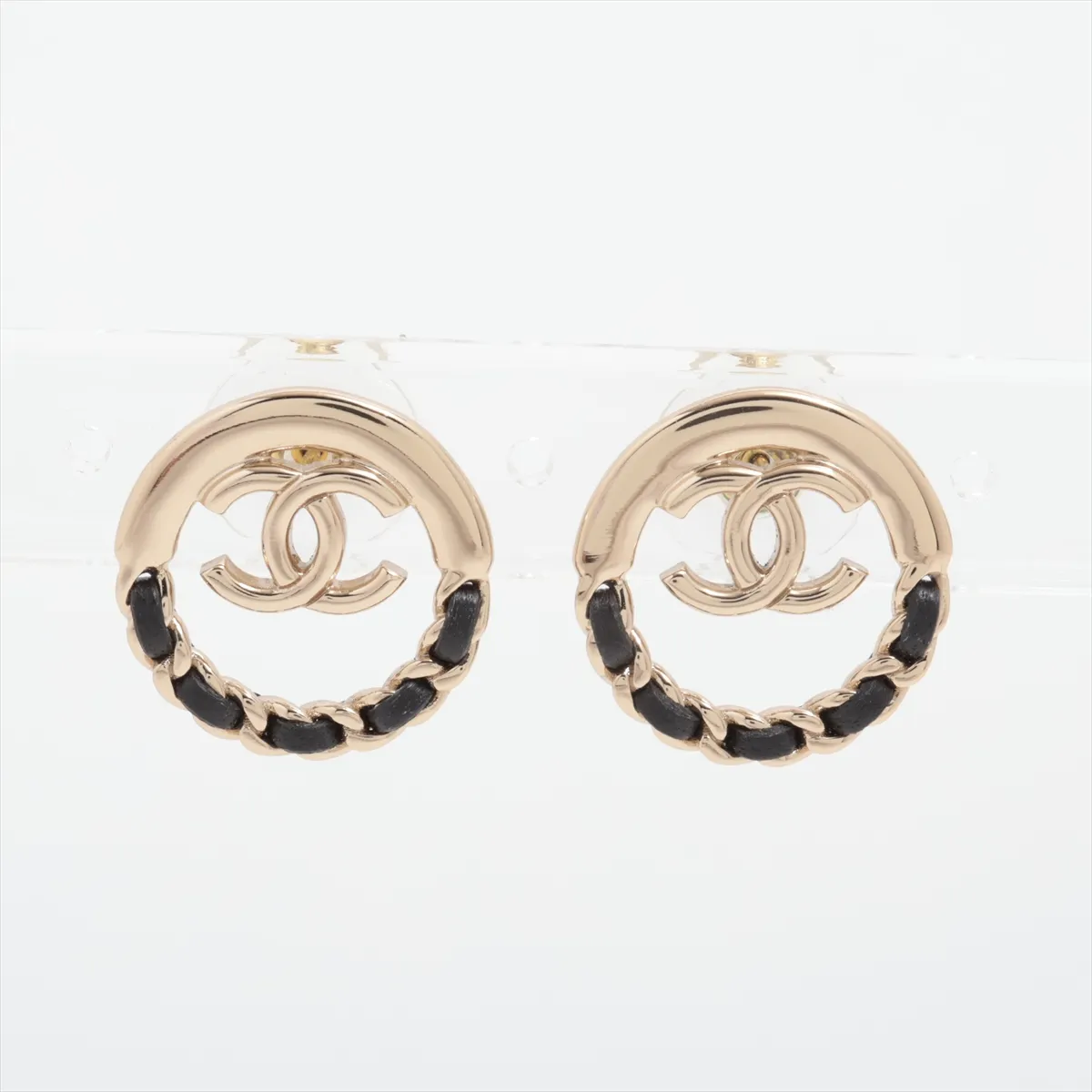 Coco Mark B22P Earrings (Pair) GP x Leather Black x Gold