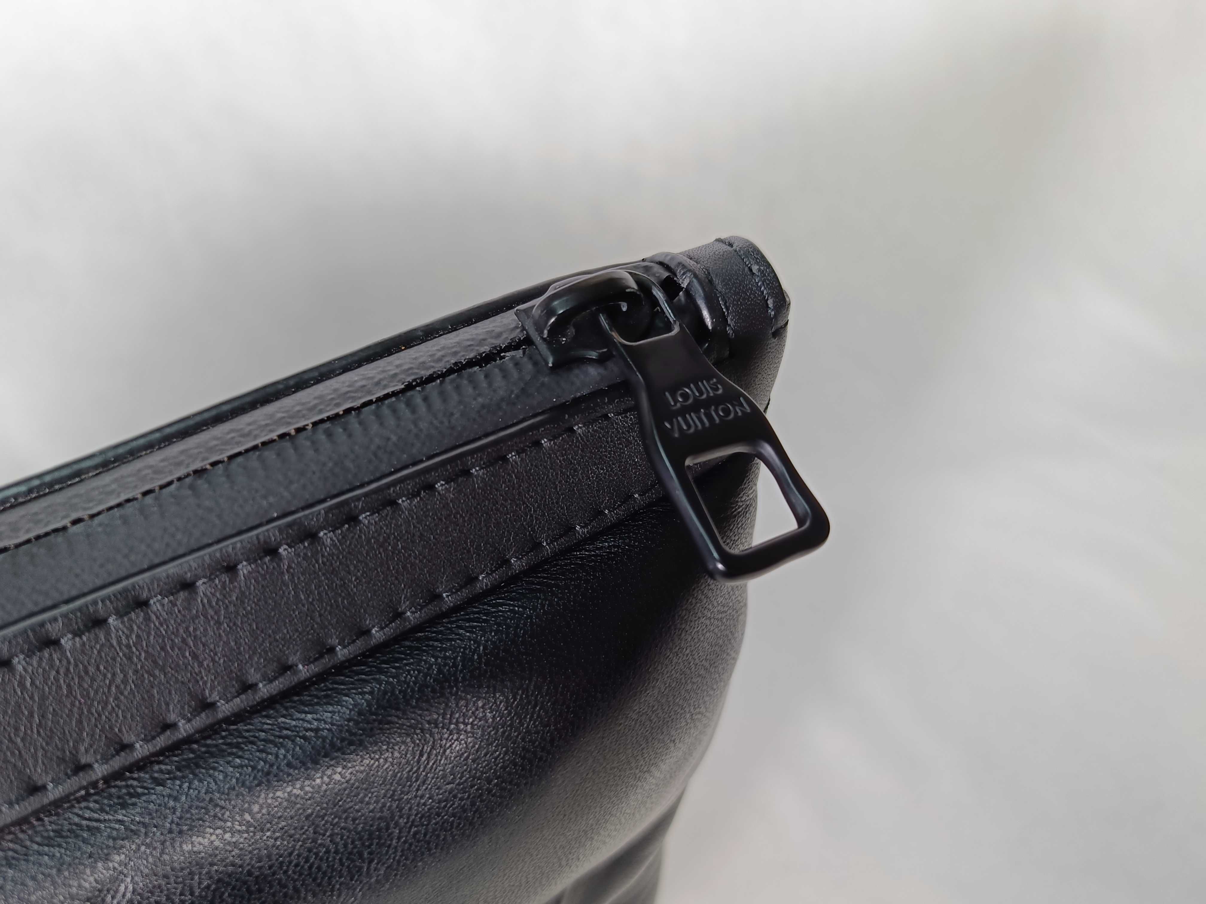 M68775 Mono-embossed UB4149 Clutch Bag — view 9
