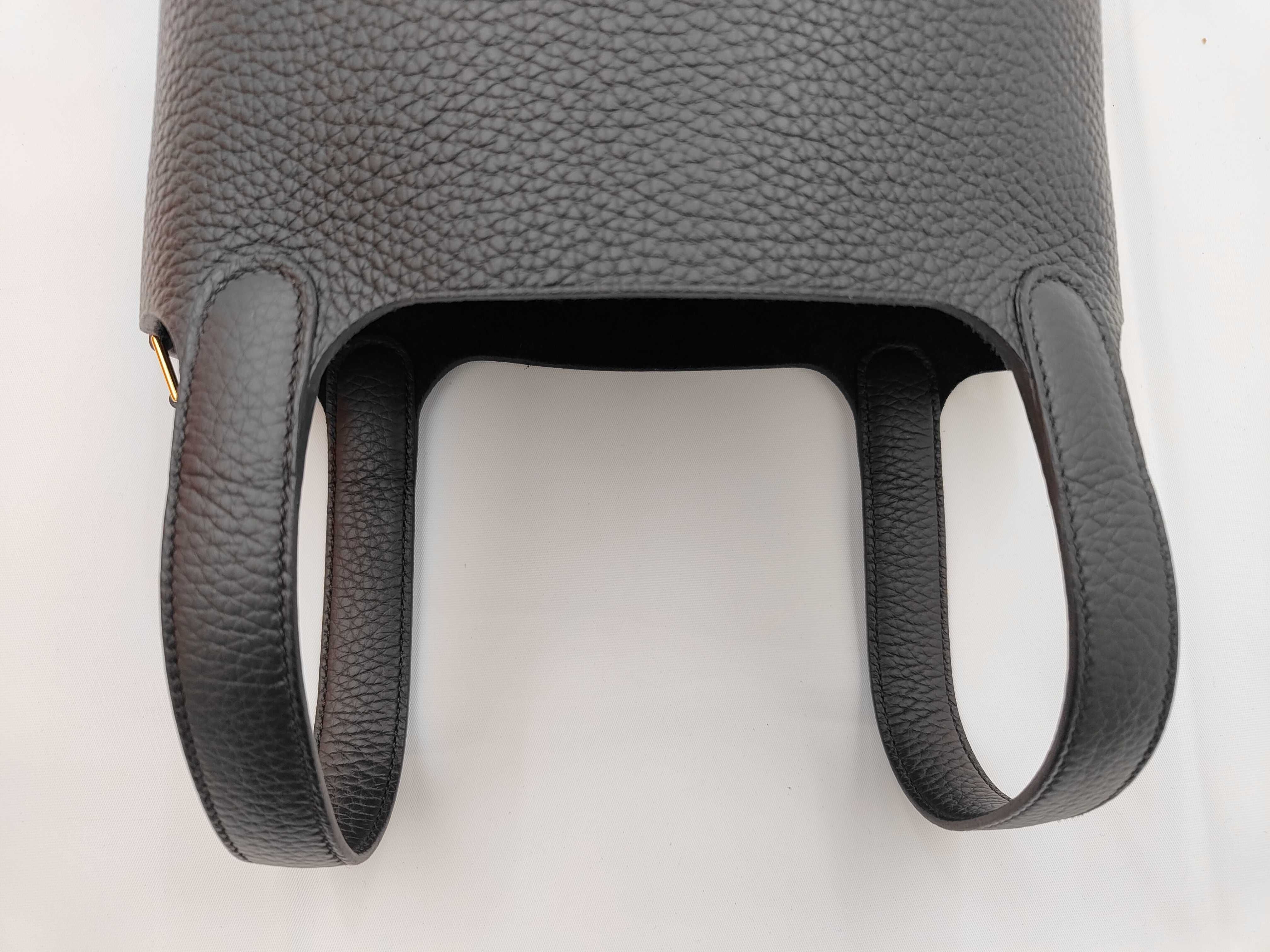 Picotin Lock 18 PM Taurillon Clemence Leather Handbag, Black, Gold Hardware, G Stamp — view 3