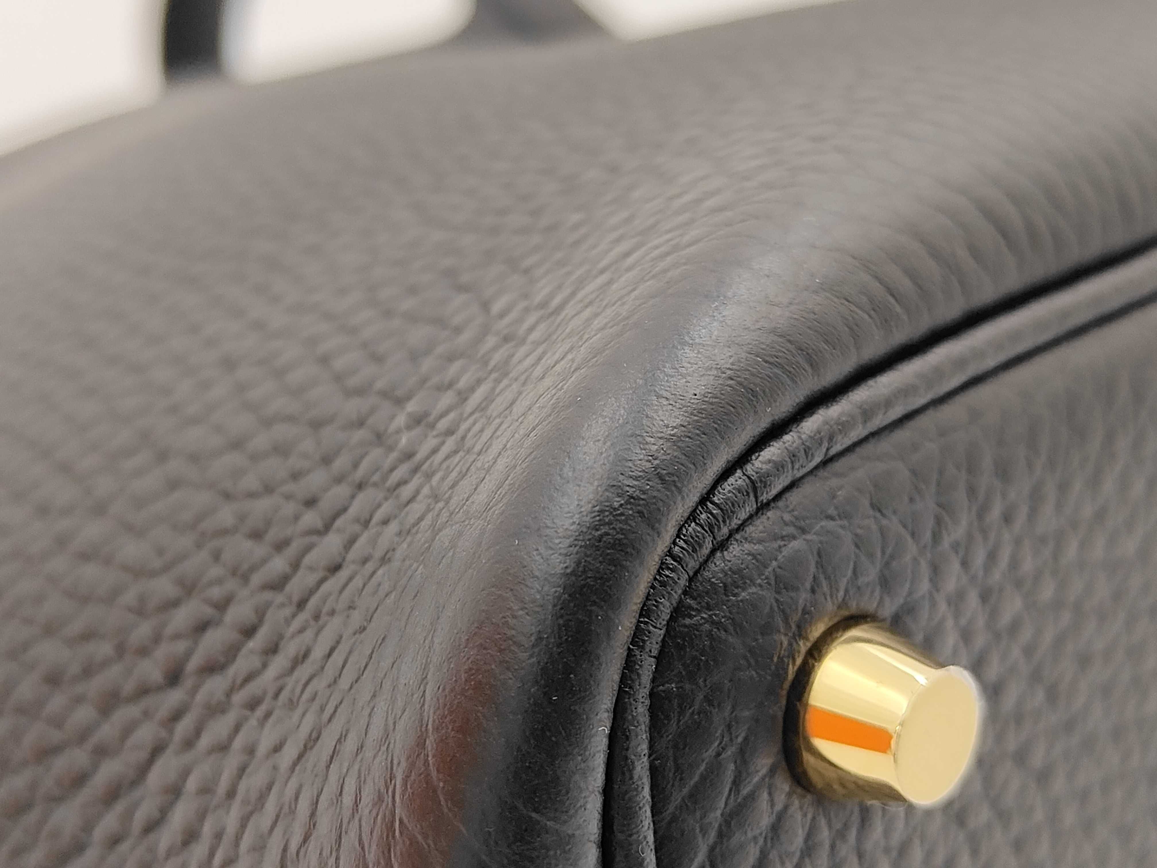 Picotin Lock 18 PM Taurillon Clemence Leather Handbag, Black, Gold Hardware, G Stamp — view 6
