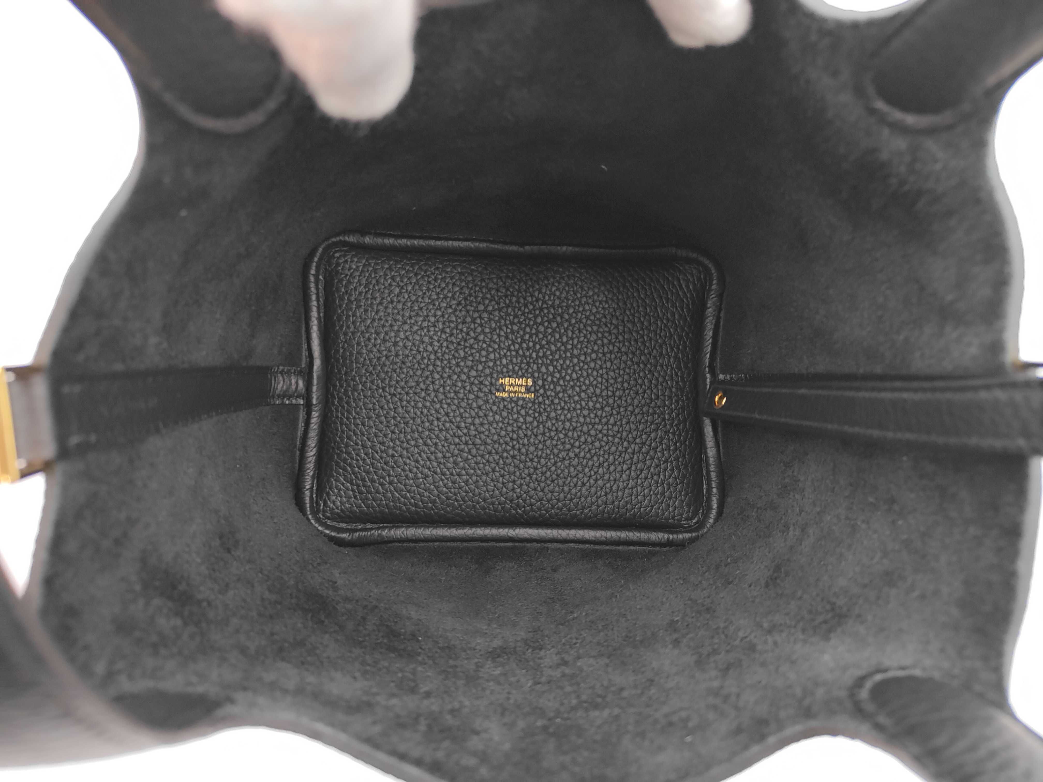 Picotin Lock 18 PM Taurillon Clemence Leather Handbag, Black, Gold Hardware, G Stamp — view 7