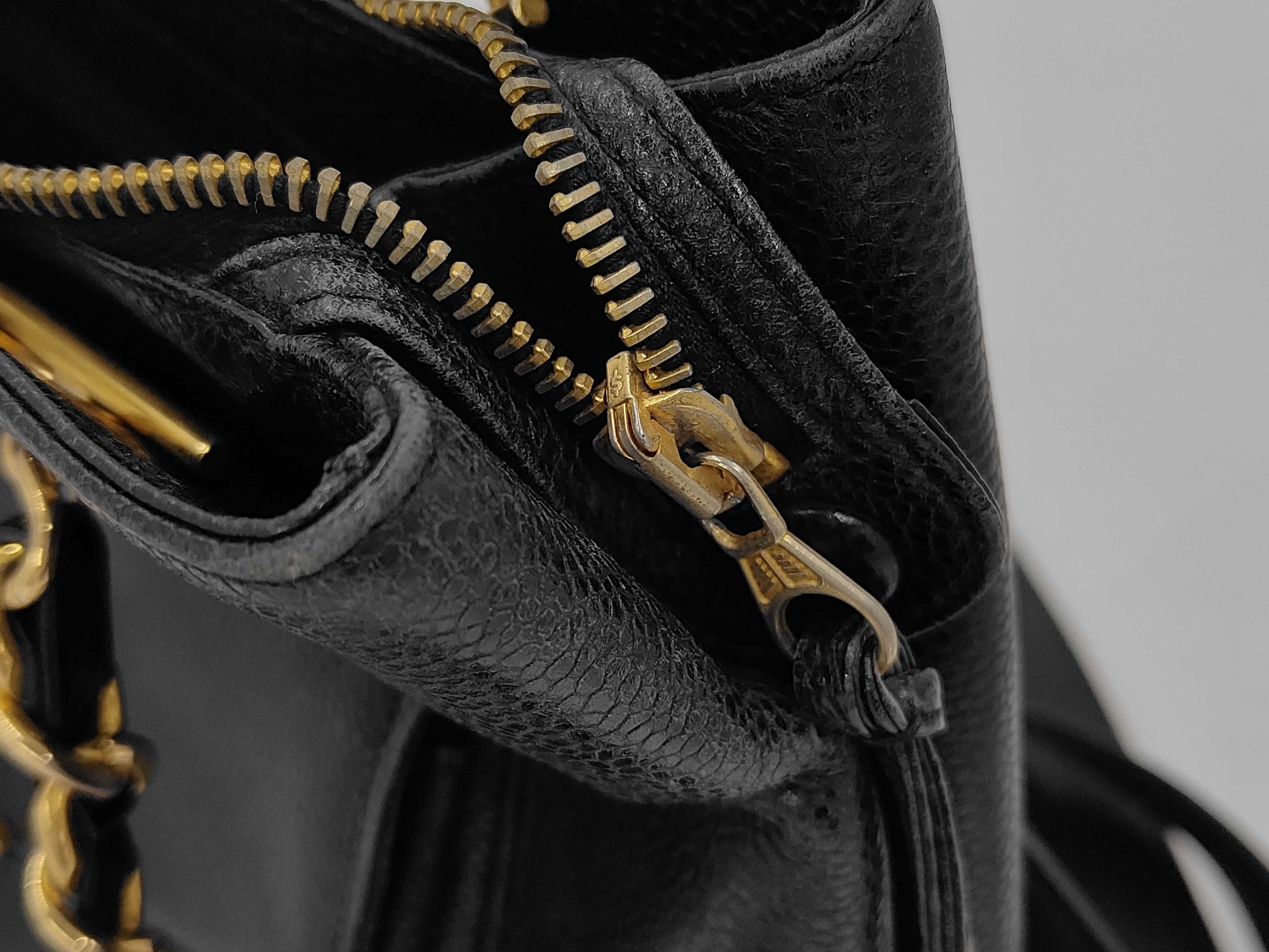 Caviar Skin Turnlock Chain Bag Tote Bag — view 11
