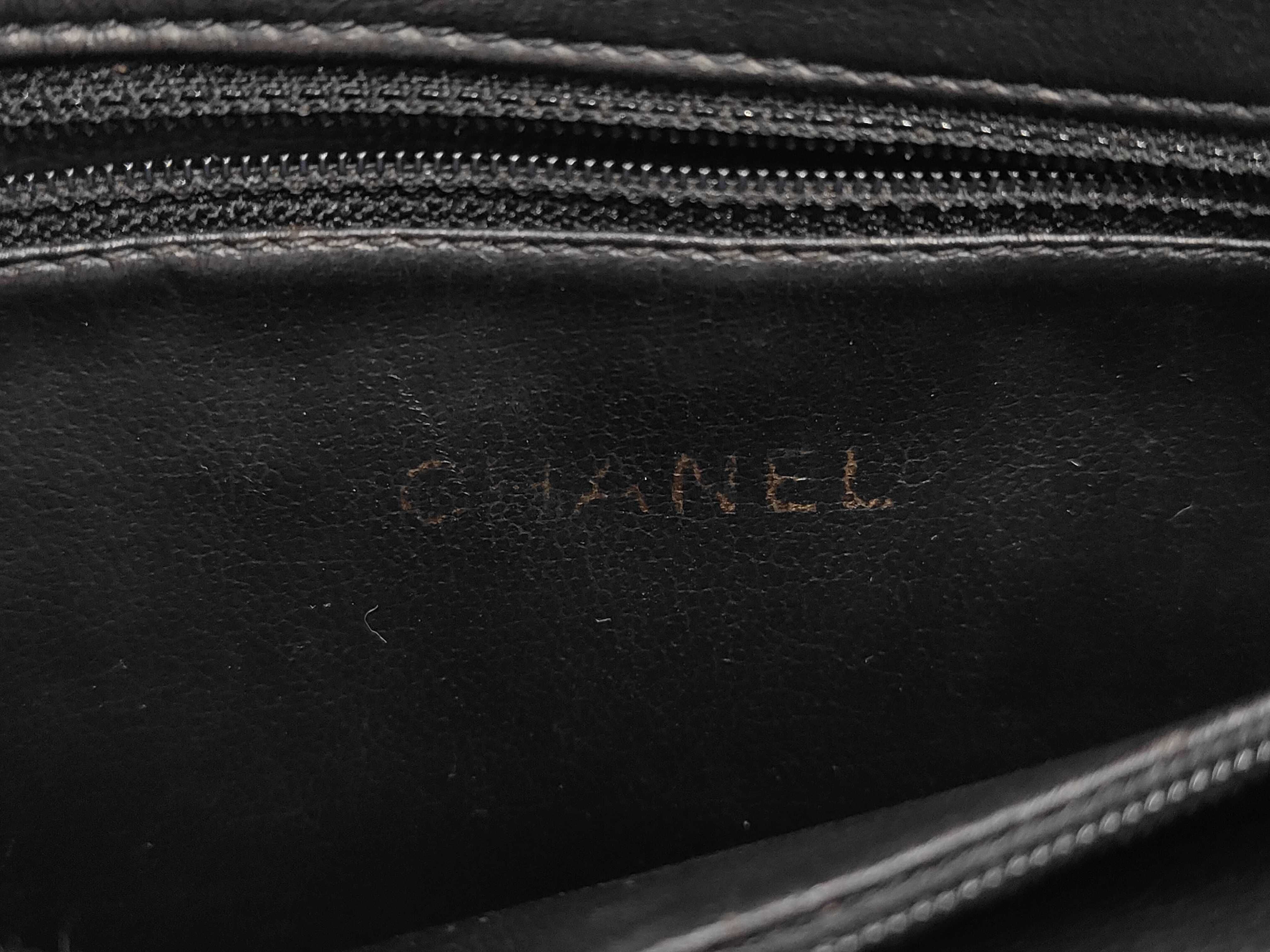 Caviar Skin Turnlock Chain Bag Tote Bag — view 10