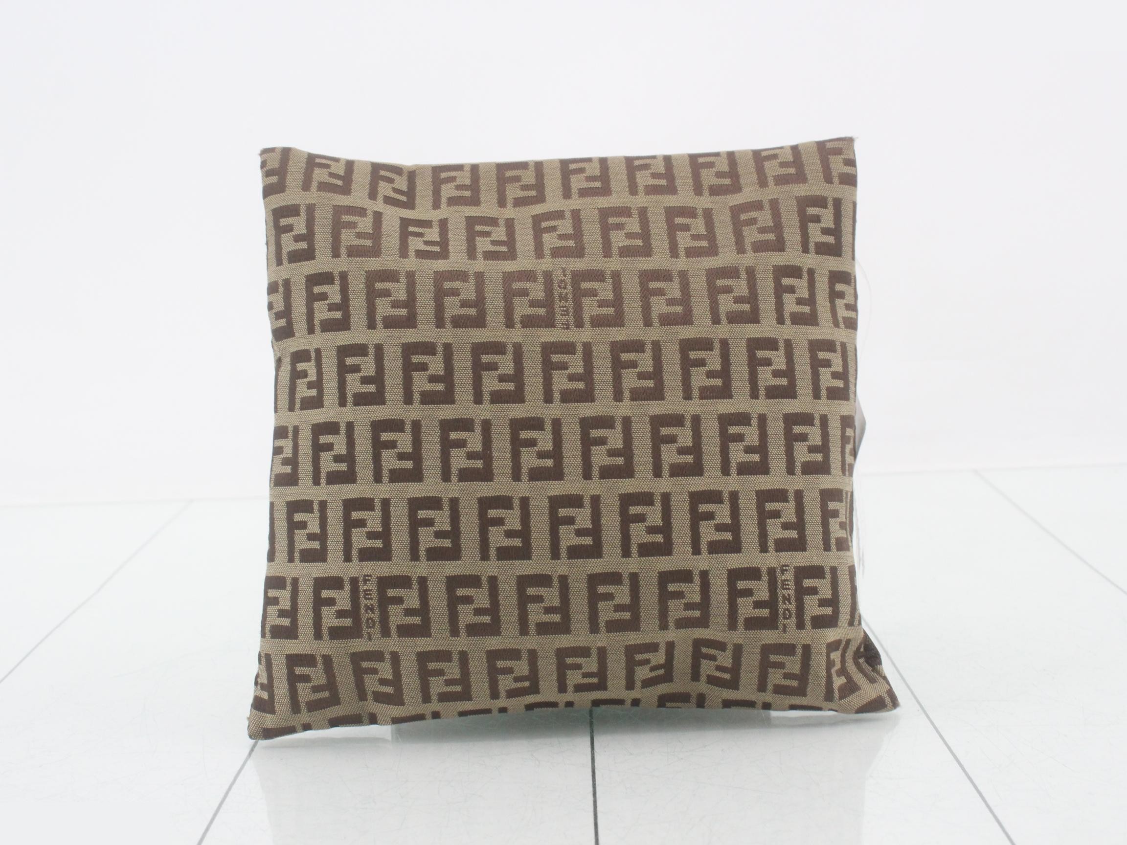 Zucchino Pouch — view 2