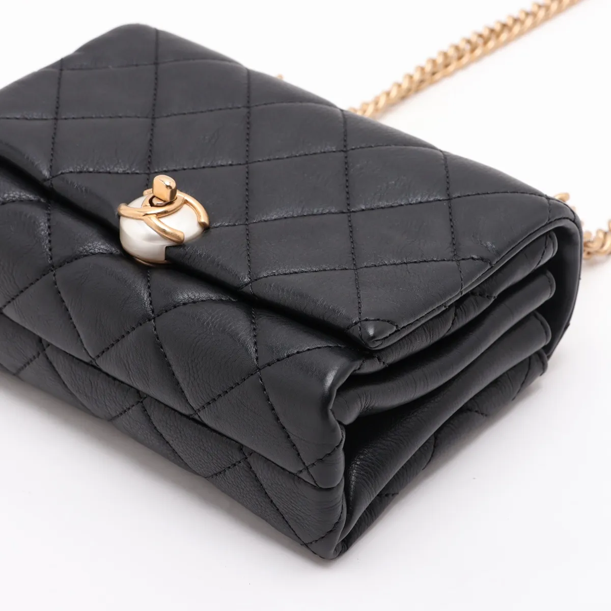 Matelassé Leather Chain Shoulder Bag, Pearl Black with Gold Hardware, 28731028 (Serial Number 28) — view 3