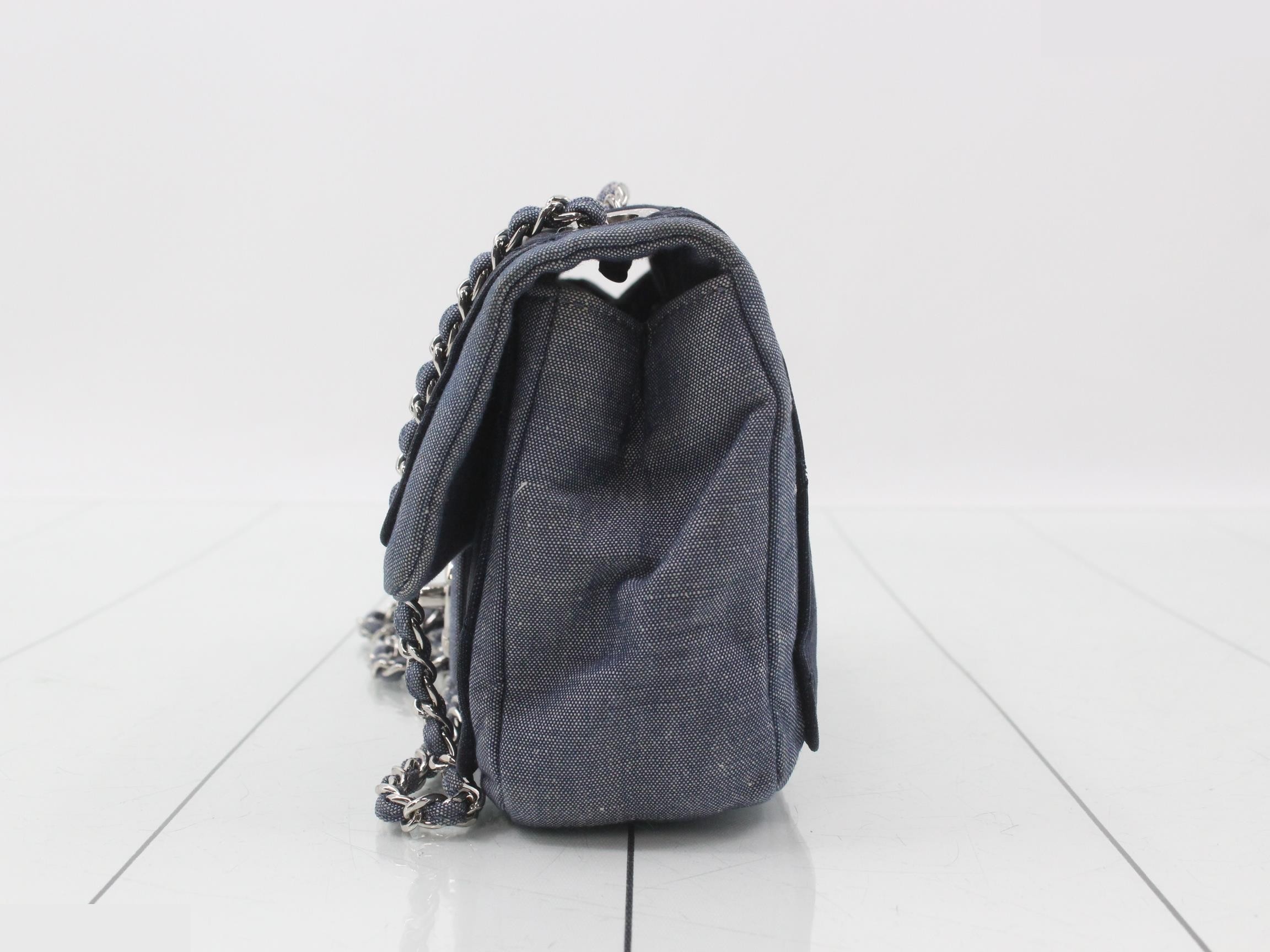 Chain handbag, Matelassé, denim — view 3