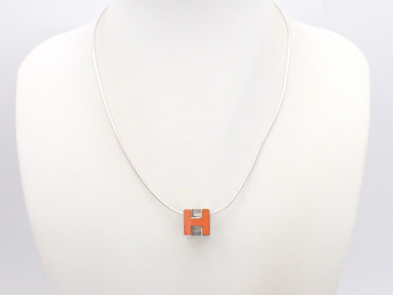 Cube necklace, neck circumference approximately 42cm — view 3