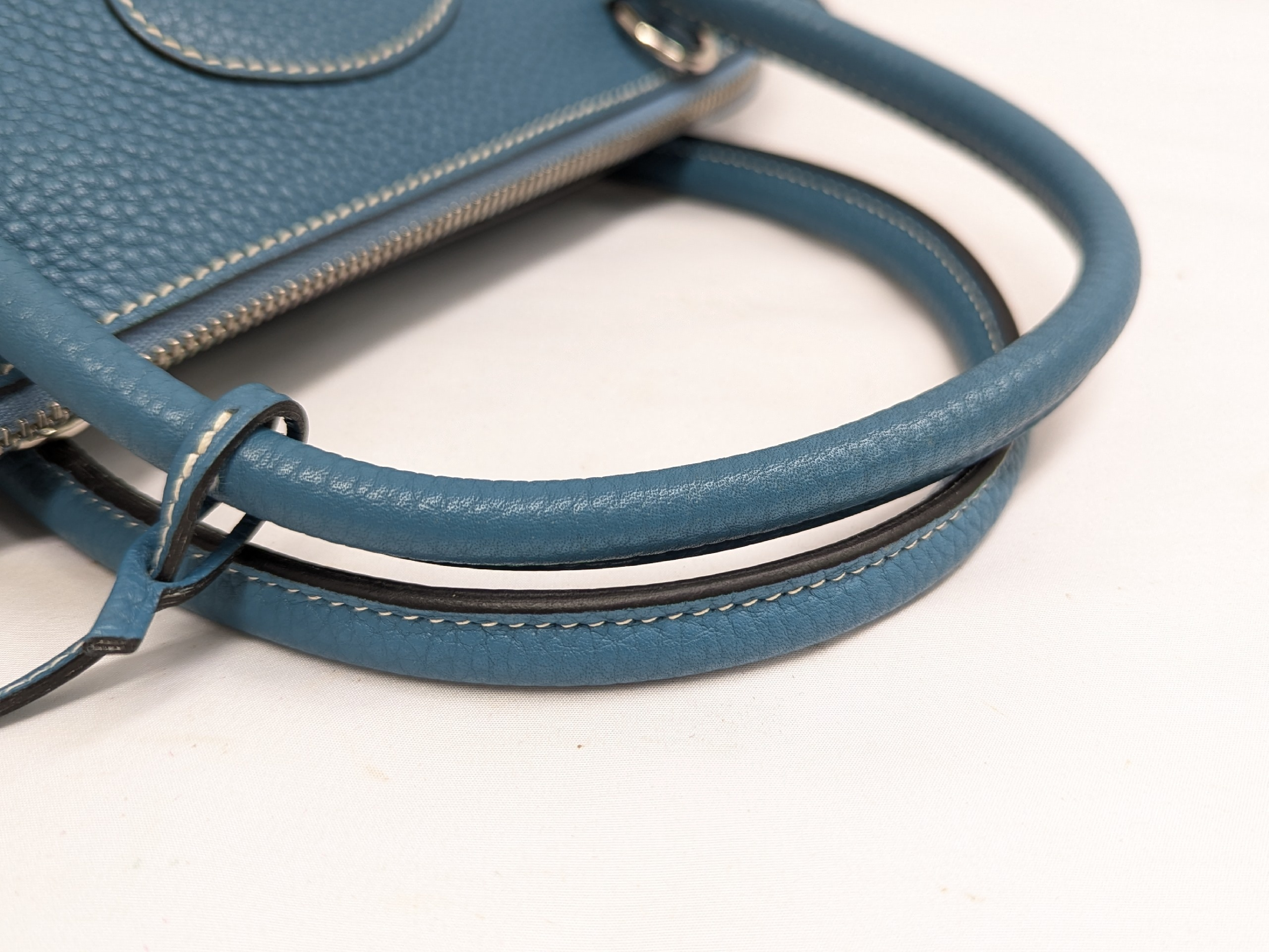 Bolide 31 Taurillon Clemence Blue Jean O stamp shoulder bag — view 6