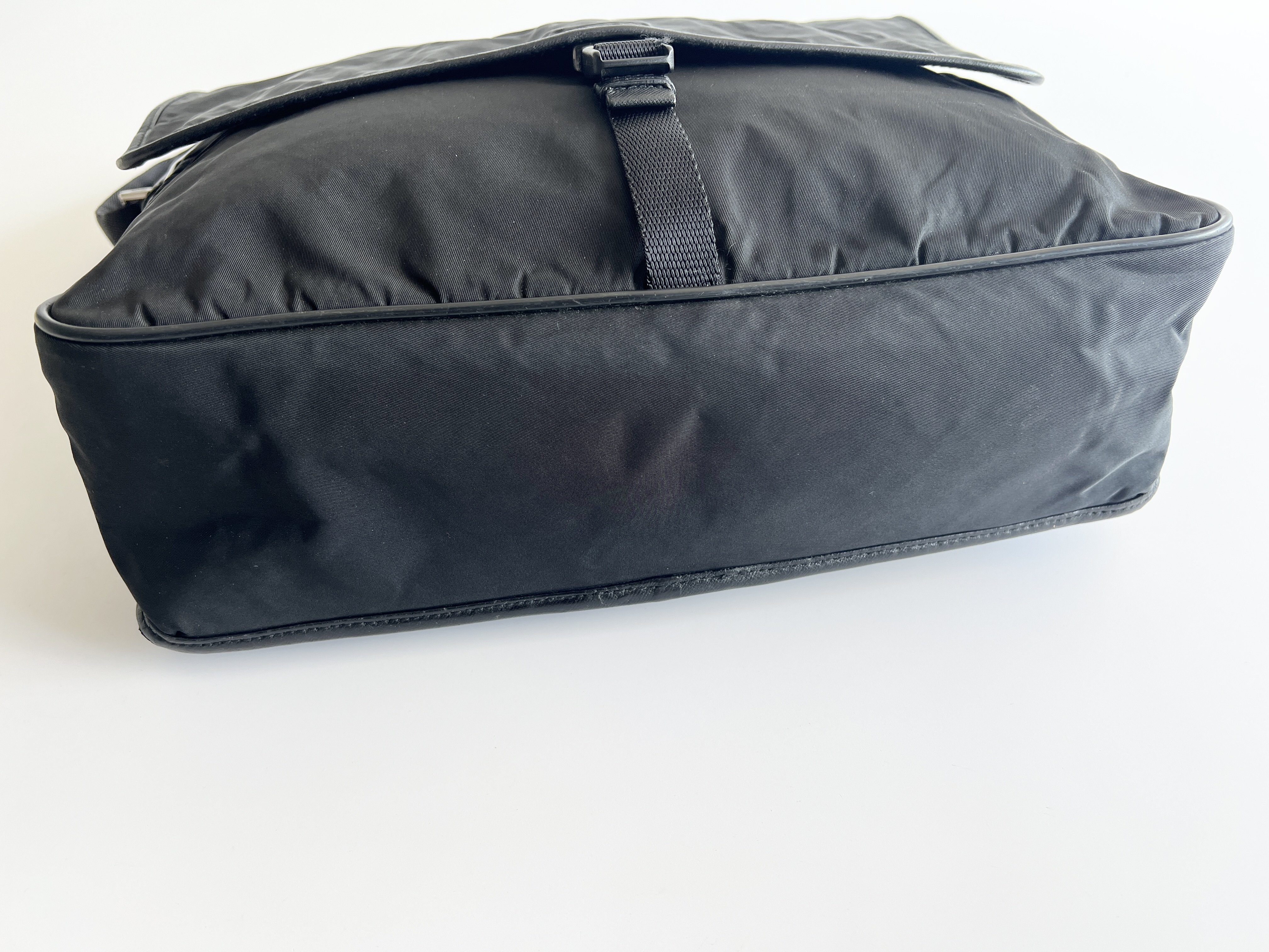 Triangle Logo Nylon Saffiano Leather Messenger Bag One Shoulder Bag — view 15