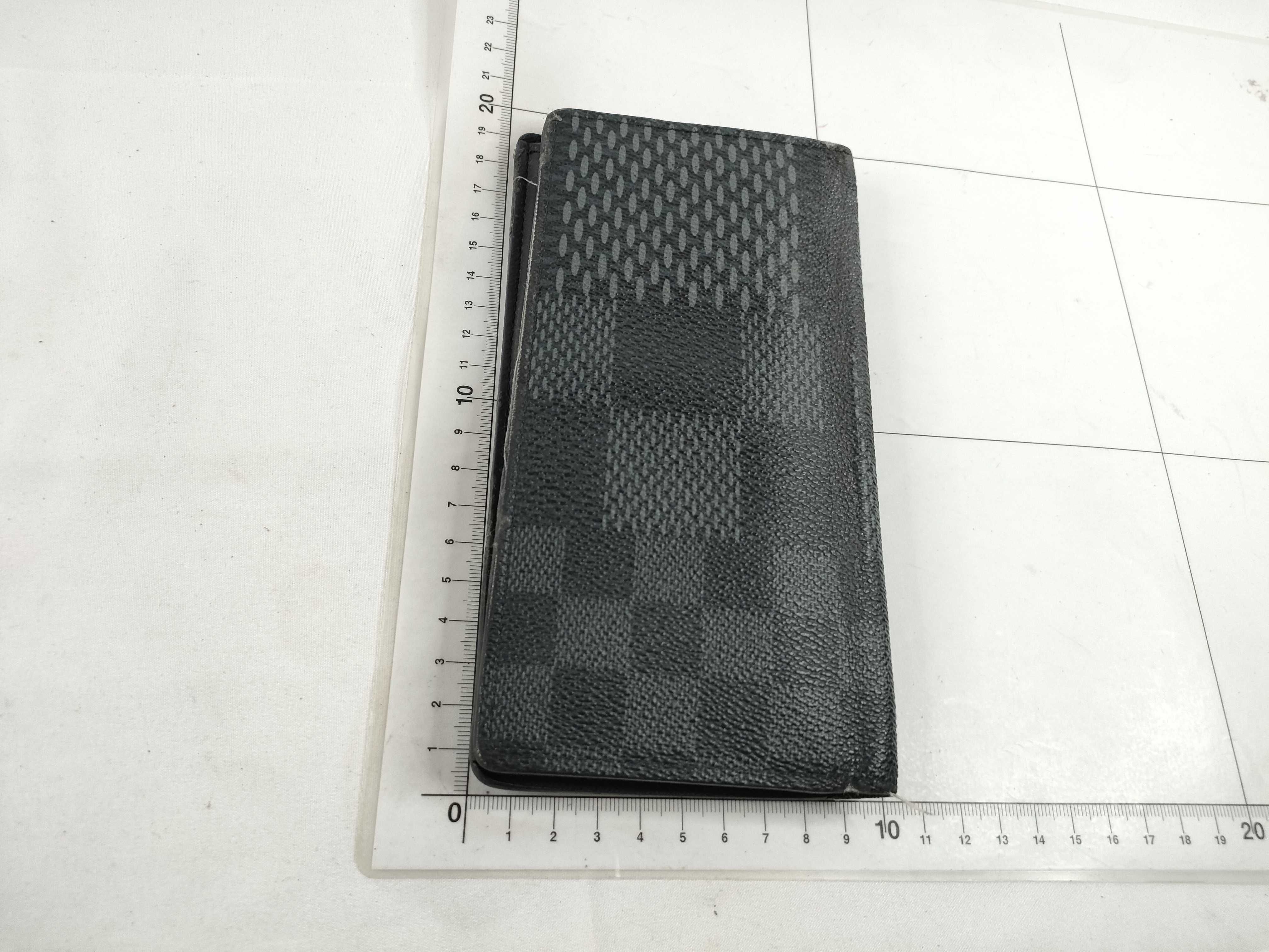 wallet — view 2