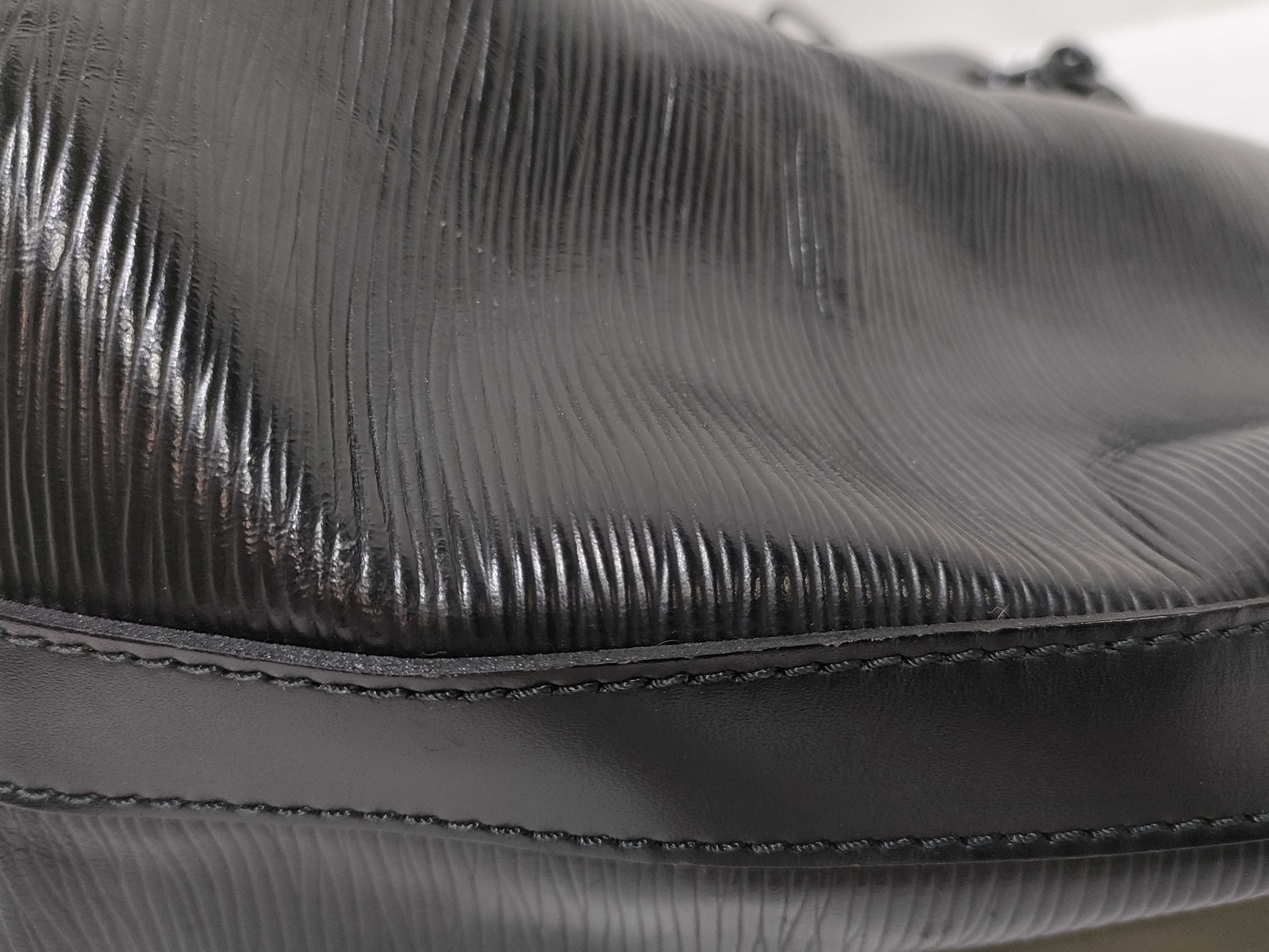 Epi Noe Shoulder Bag — view 12