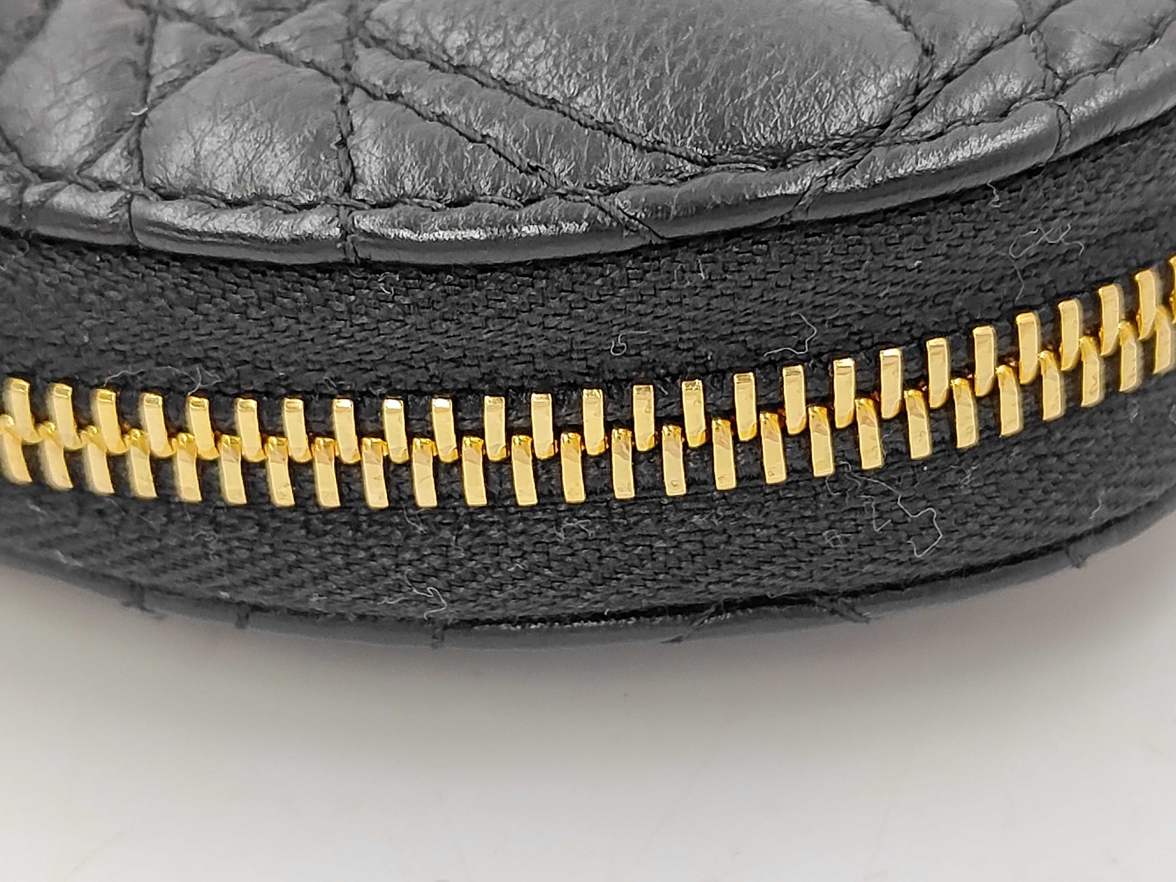 heart-shaped mini chain shoulder bag — view 8