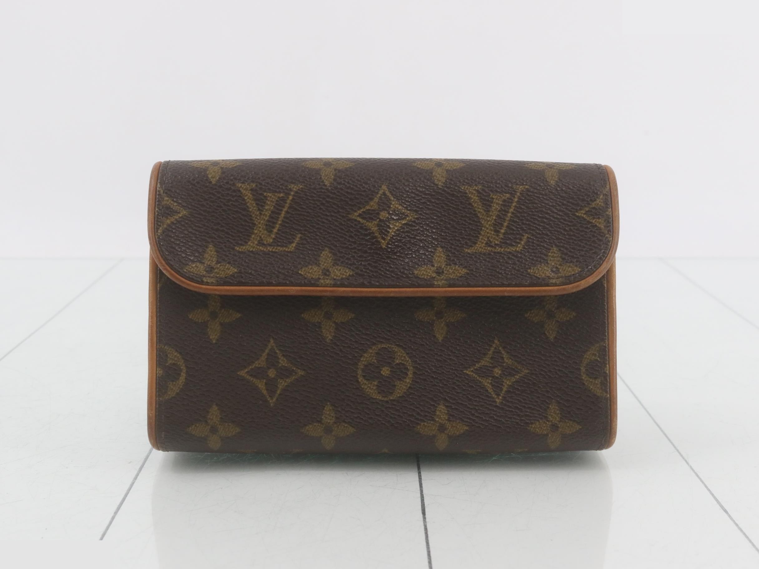 P. Florentine Monogram