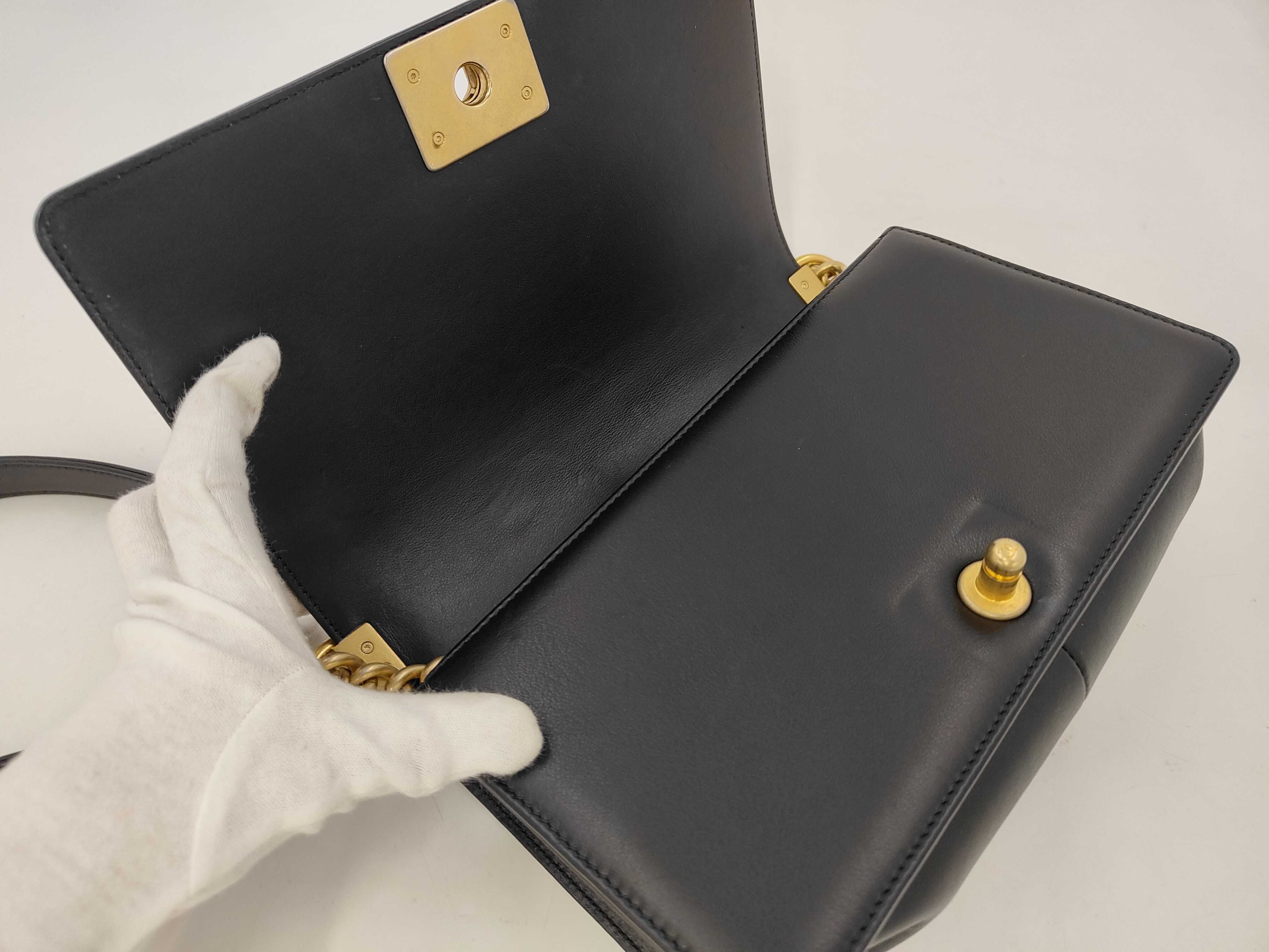 Boy Chanel Matelassé Chain Shoulder Medium Shoulder Bag — view 8