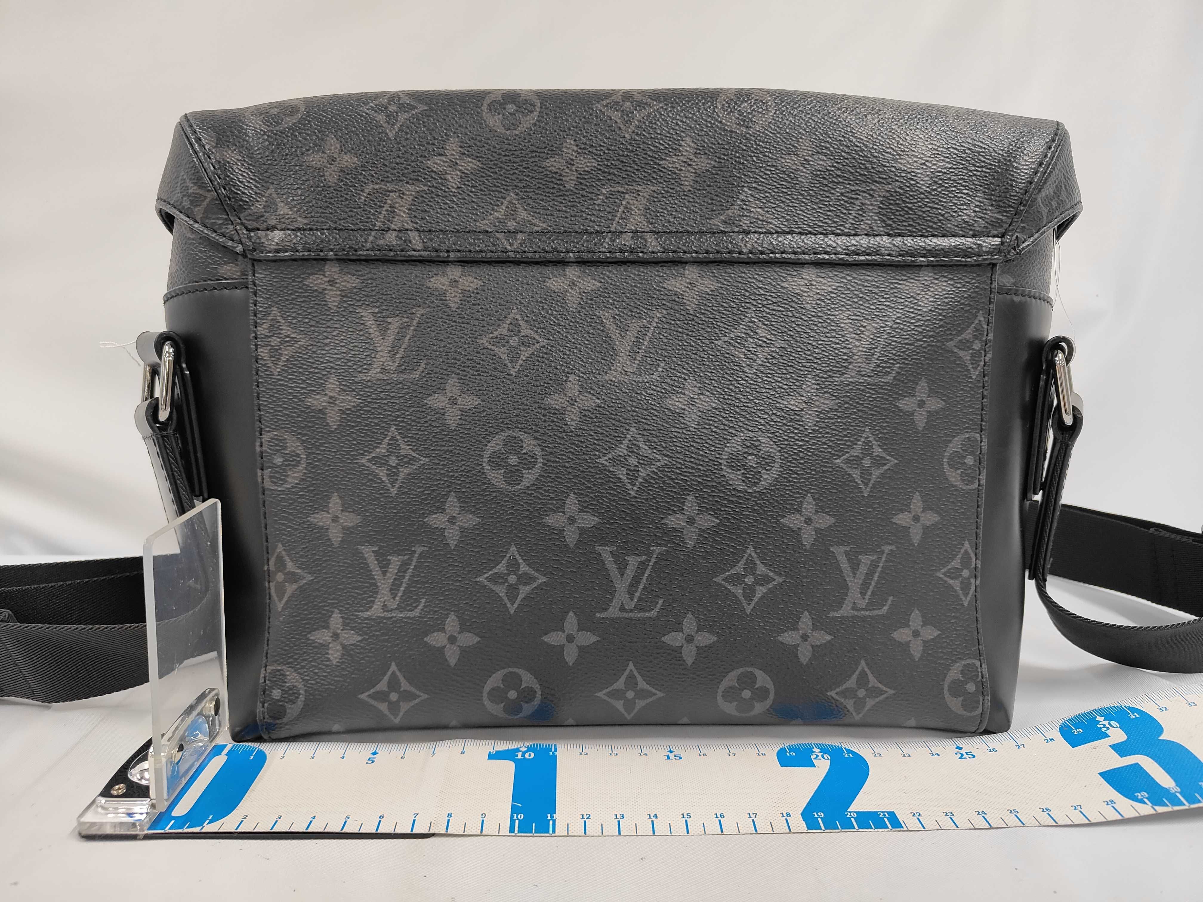 Messenger Voyage PM Monogram Eclipse M40511 Shoulder Bag — view 2