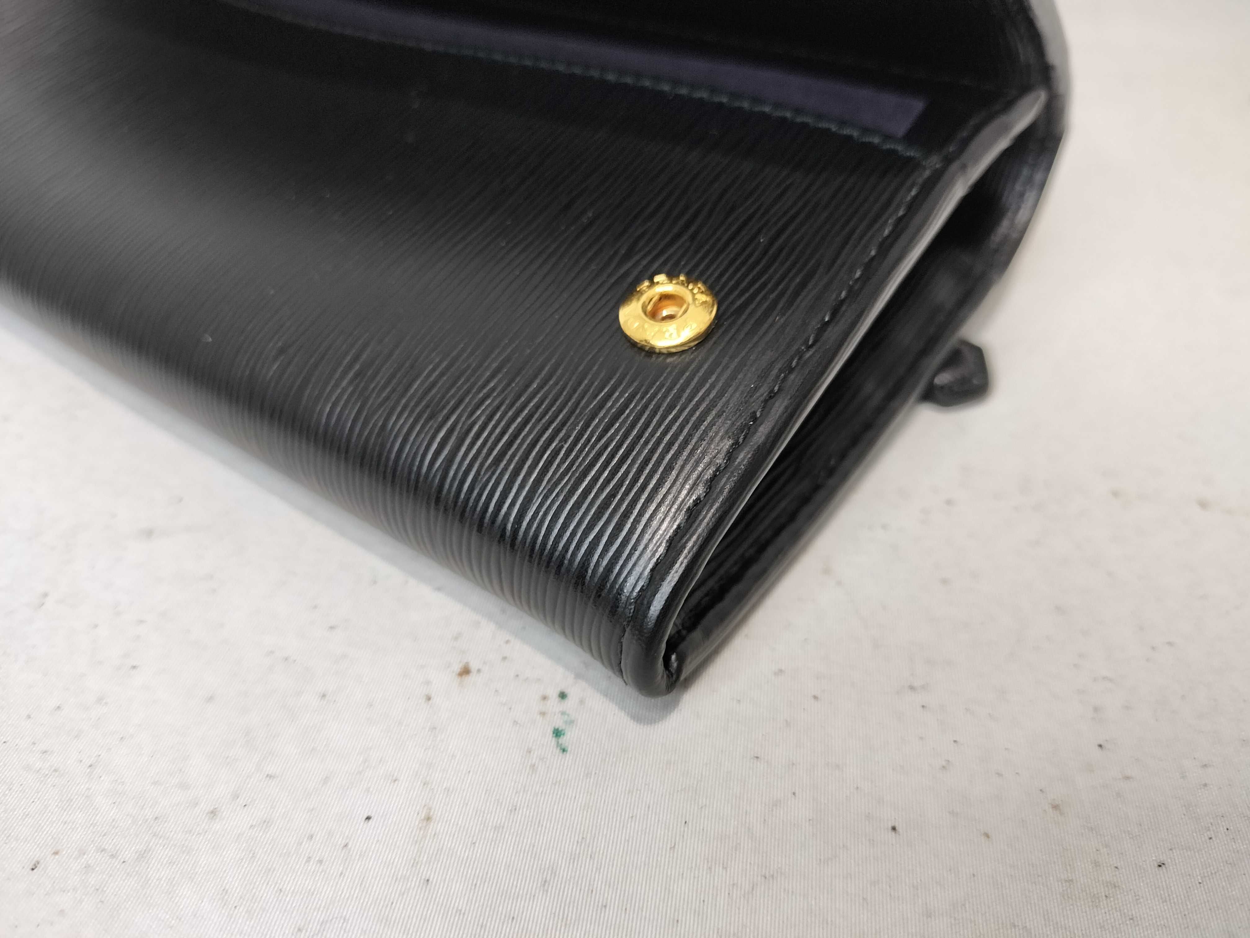 wallet — view 3