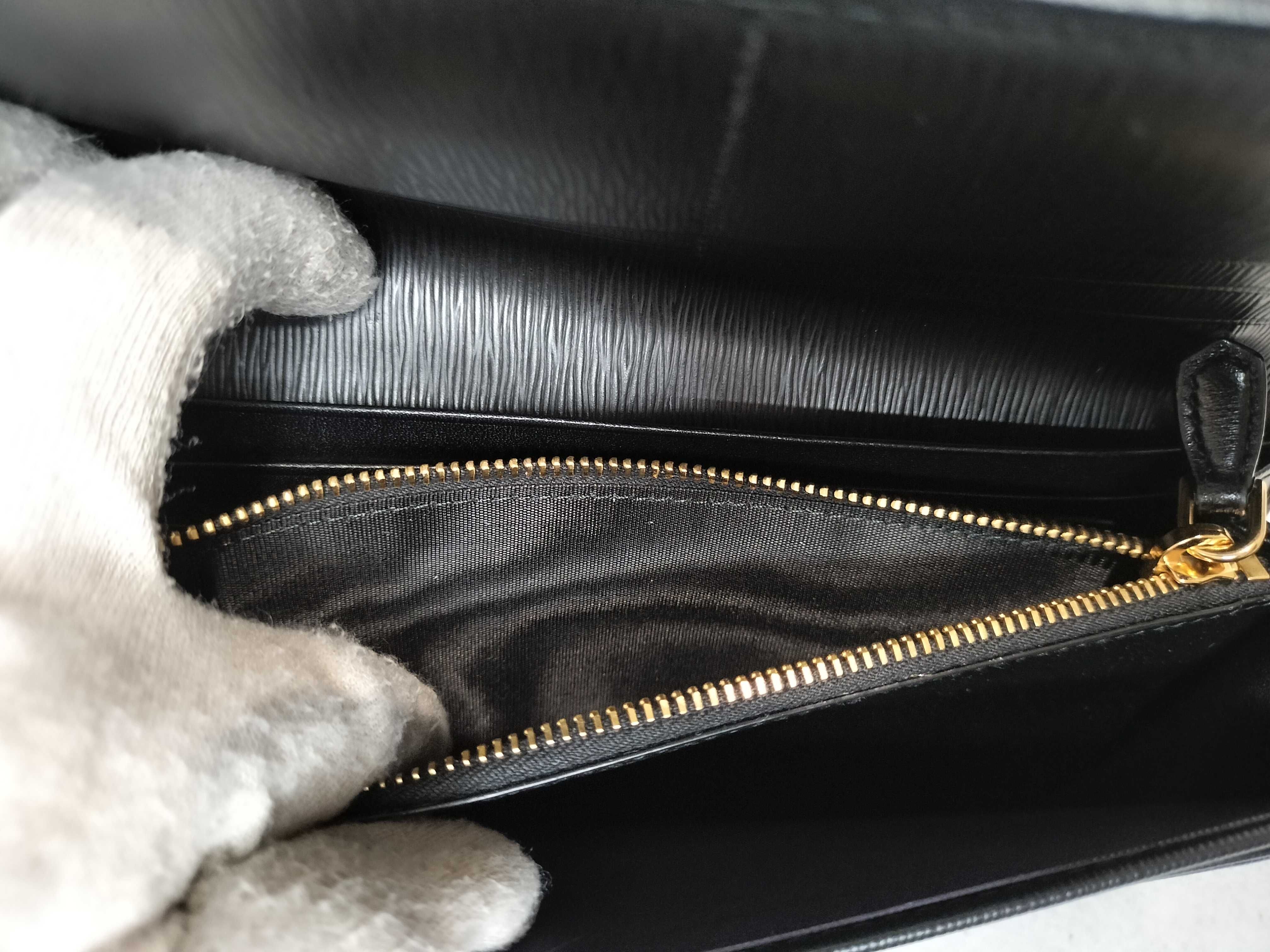 wallet — view 7