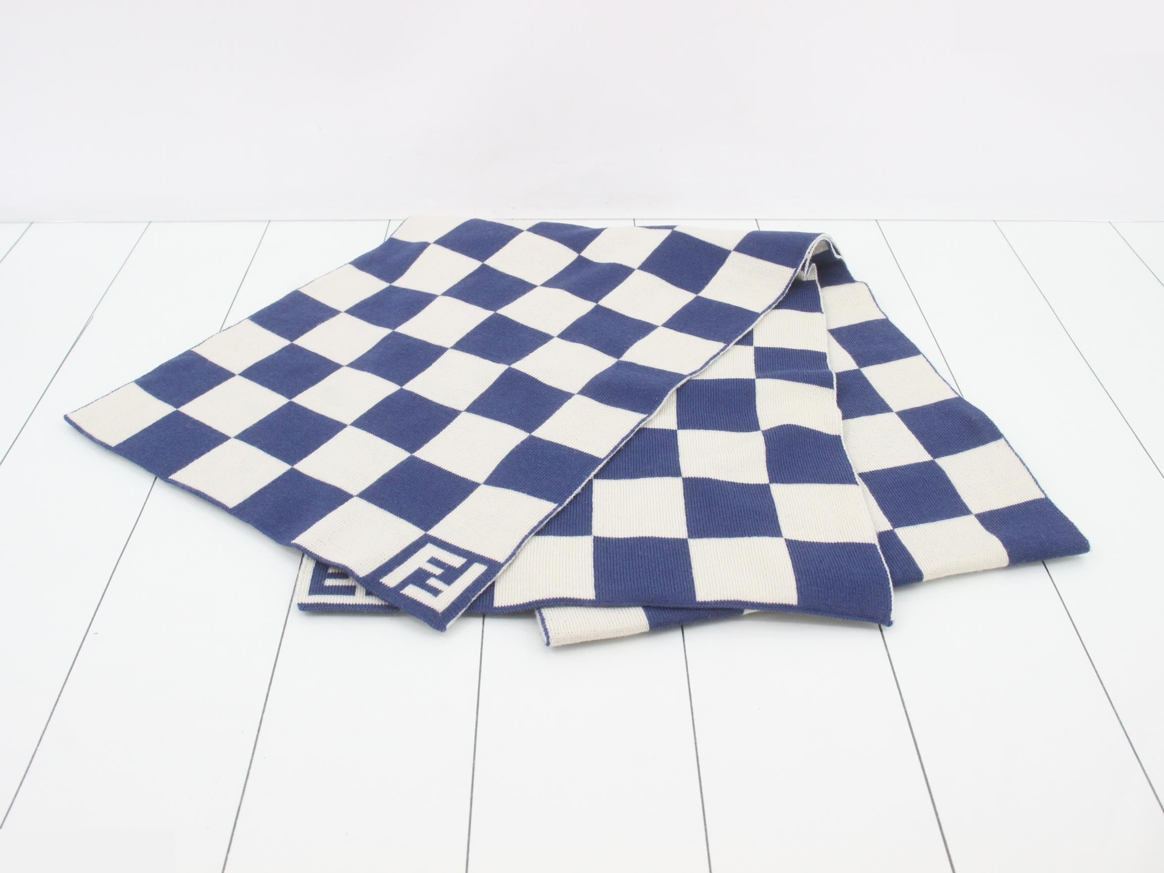 FF logo scarf — view 2
