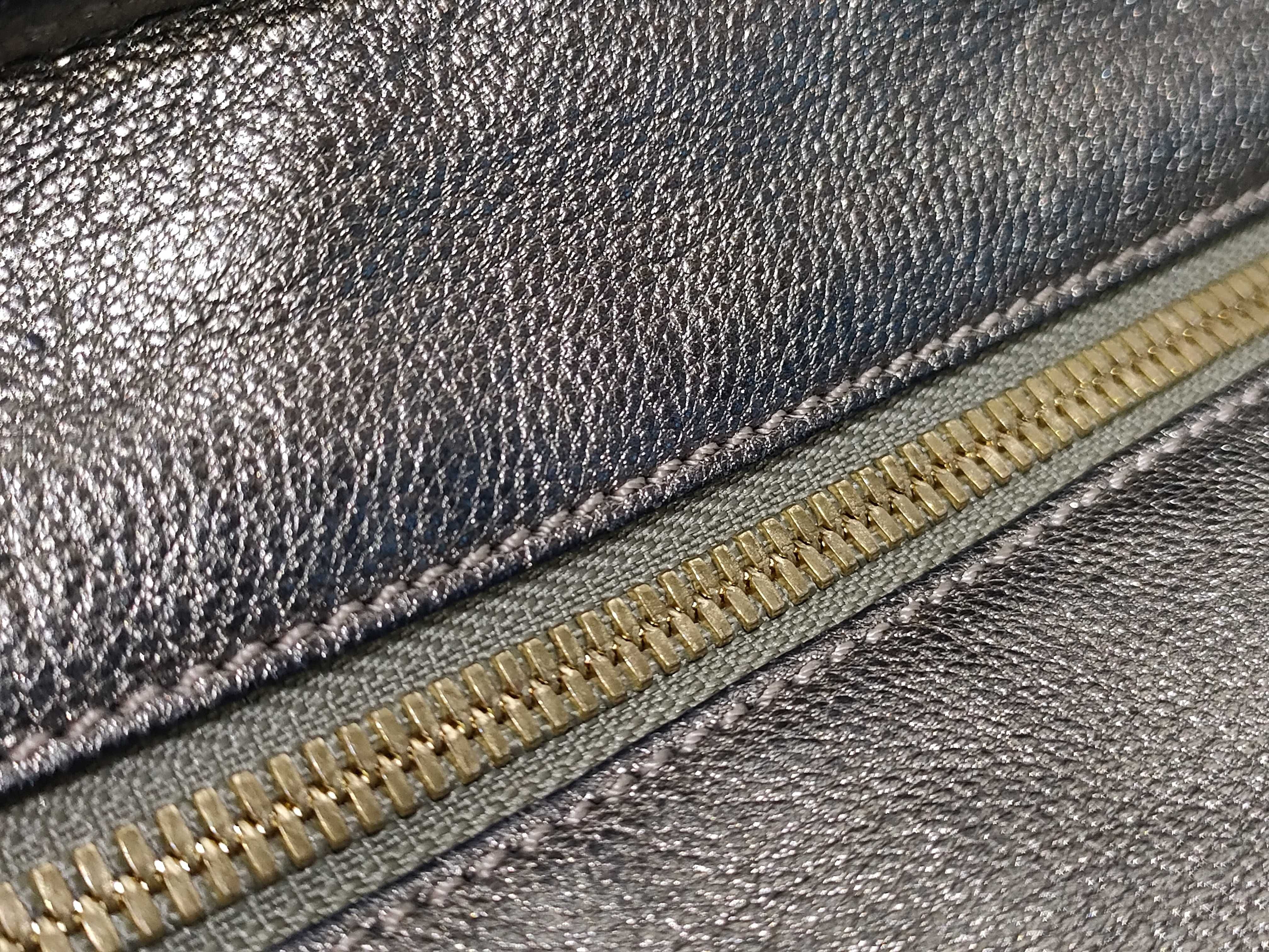 Amazona 28 Leather Handbag, Gold — view 8