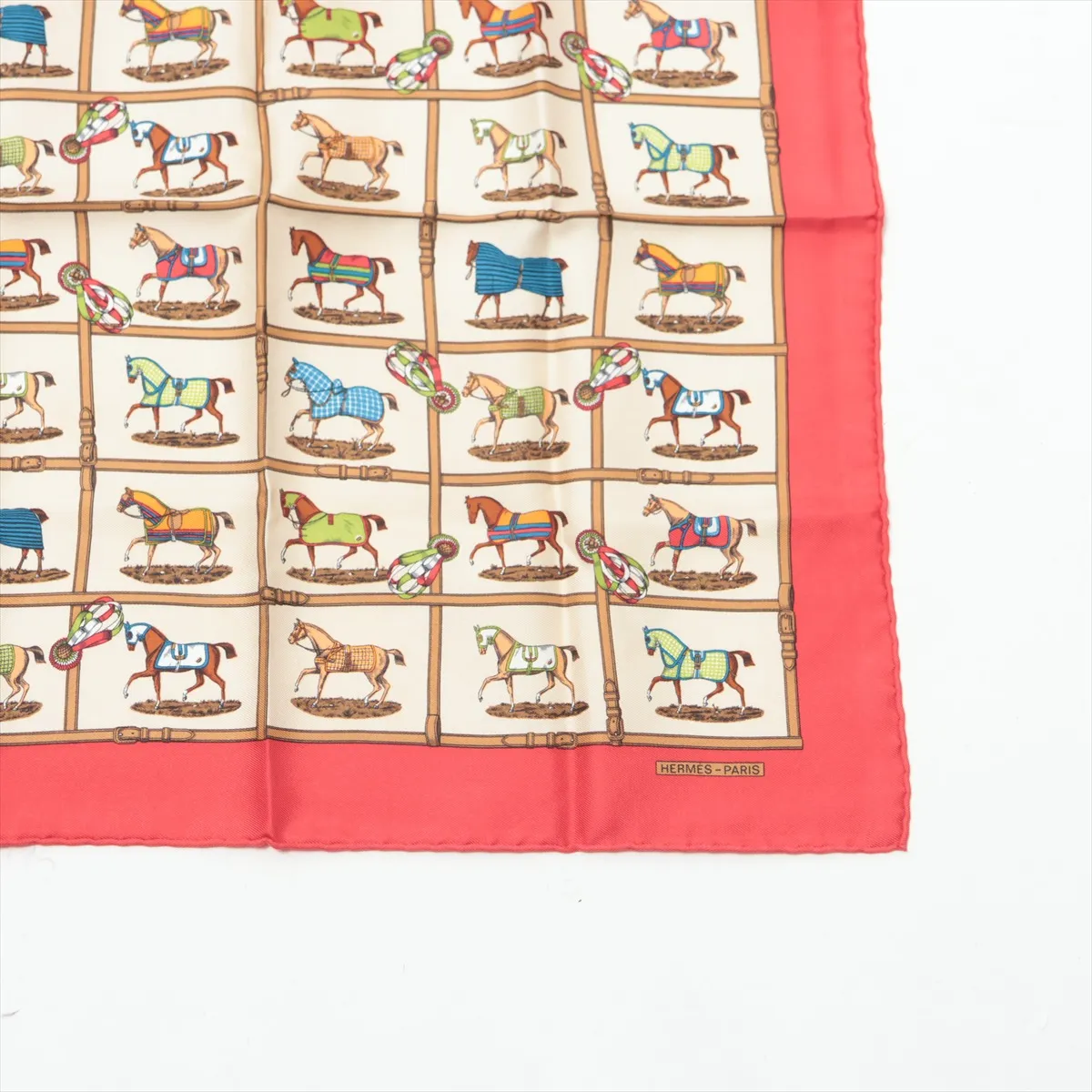 Carre 45 Couvertures et Tenues de Jour Horsewear Scarf Silk Red — view 4
