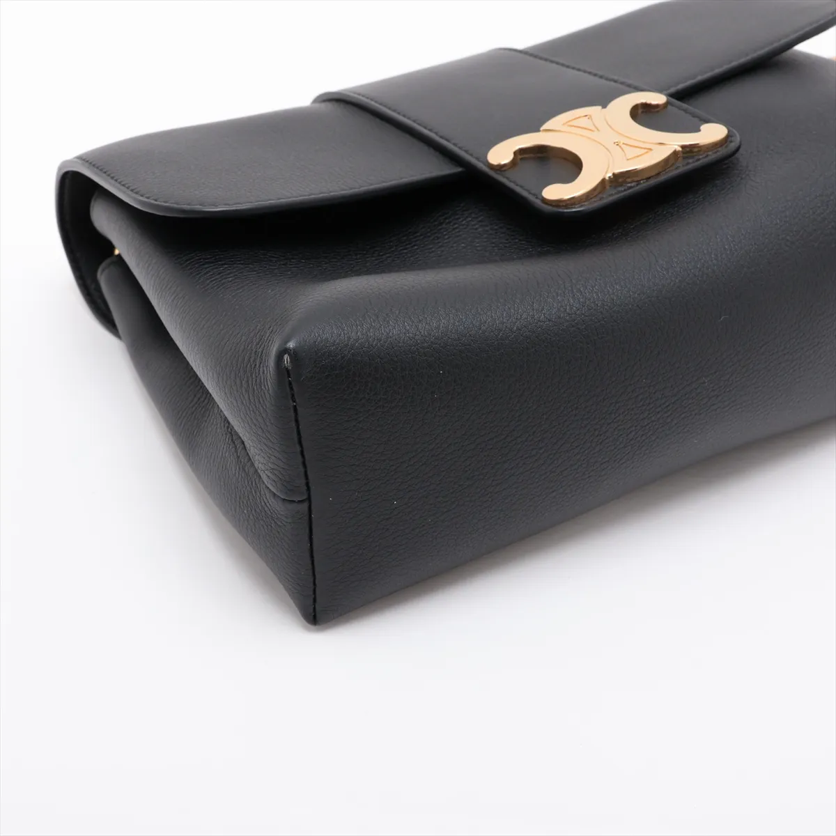 Triomphe Victoire Leather Chain Shoulder Bag, Black — view 4