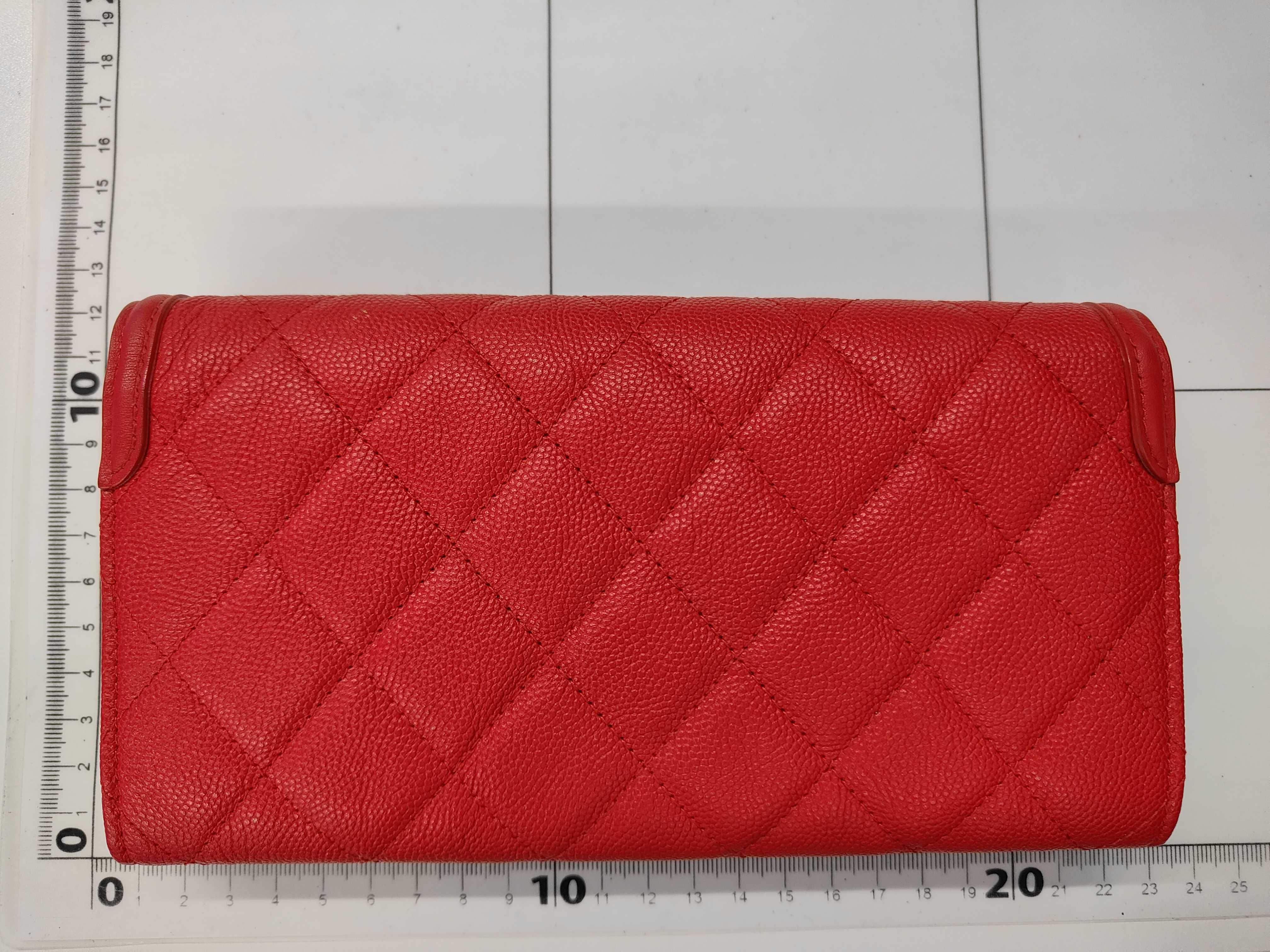 CC Filigree Wallet, Caviar Leather, Red — view 2