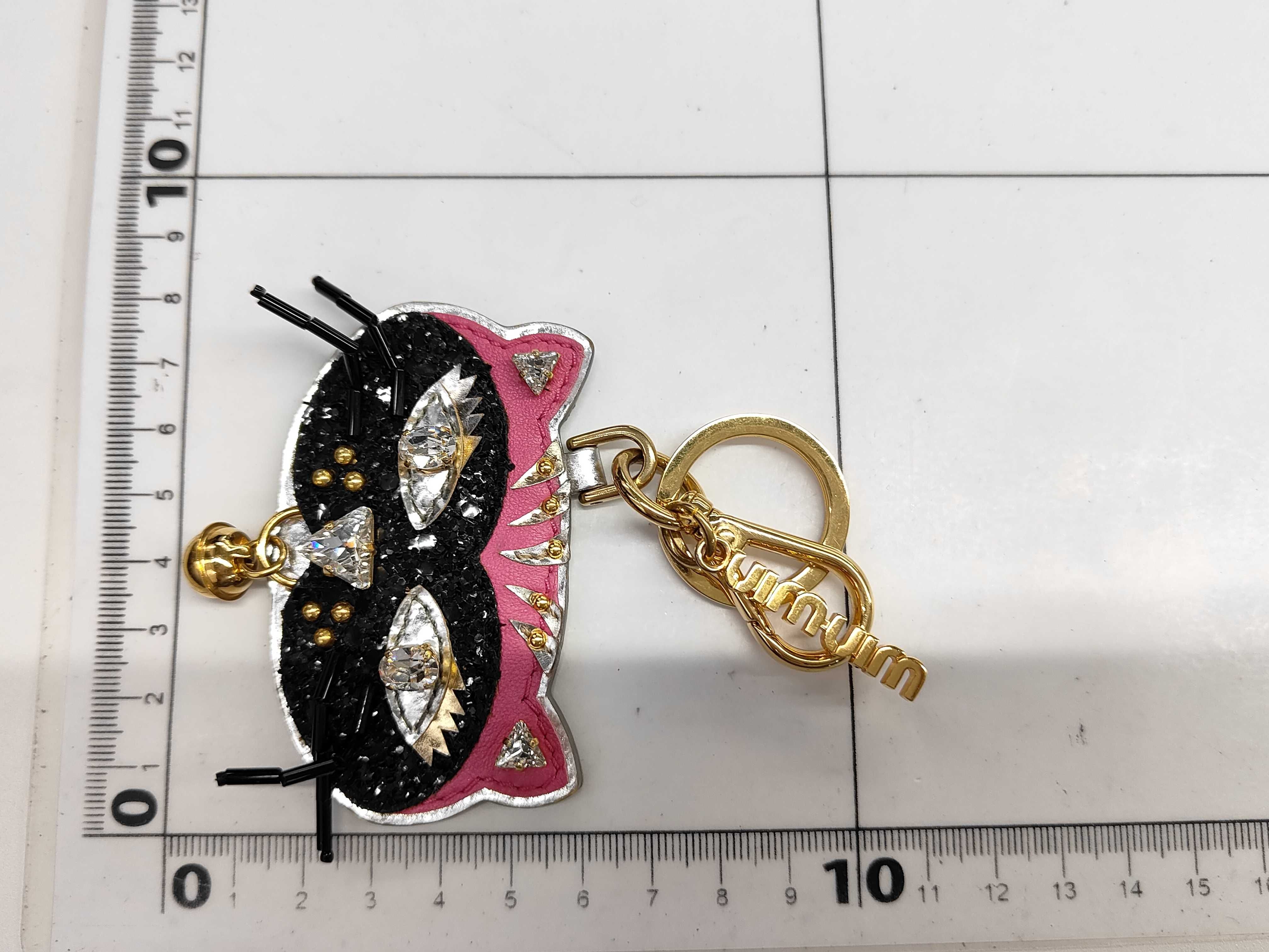 cat charm — view 5