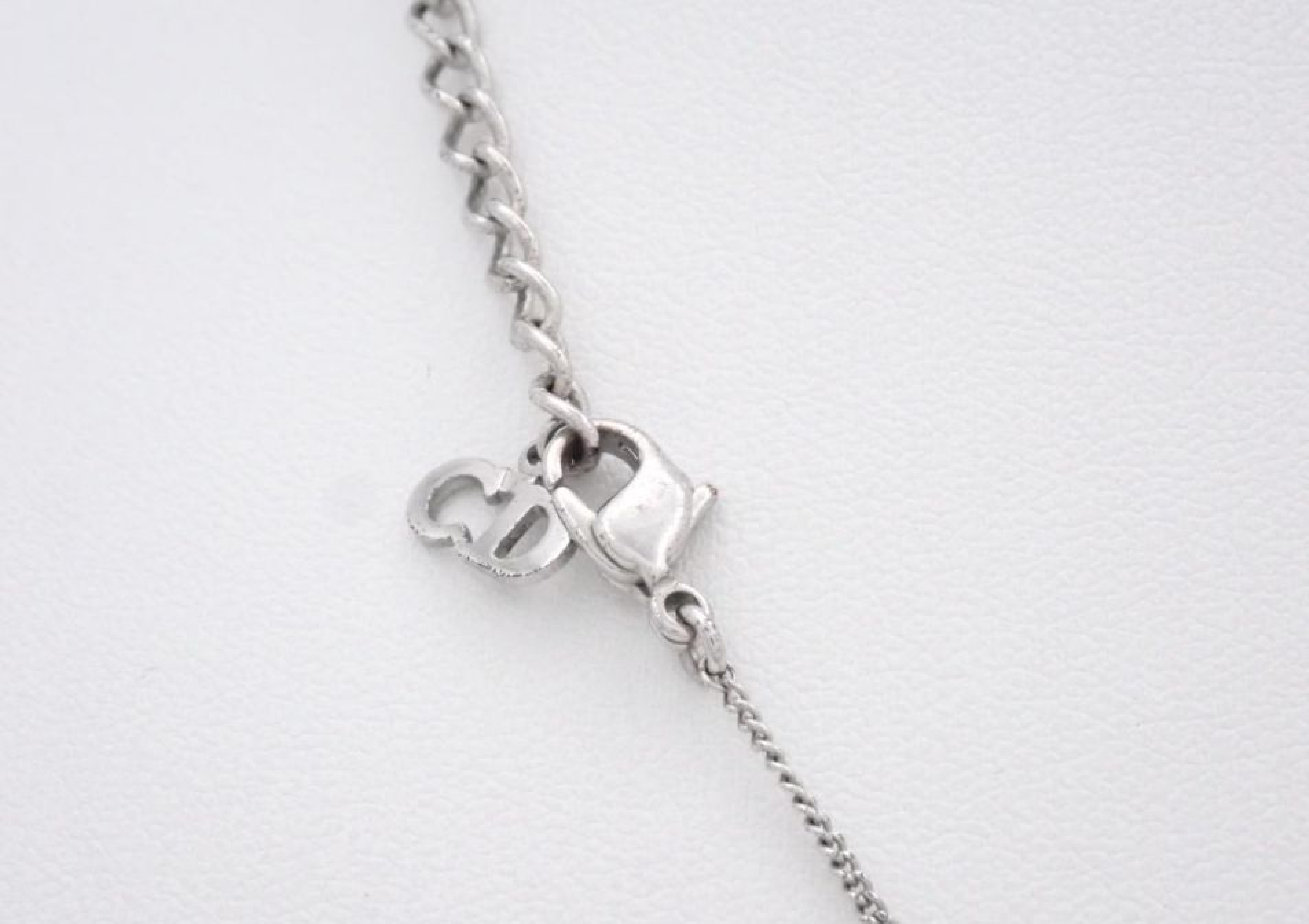 necklace pendant, chain approximately 45cm. — view 3
