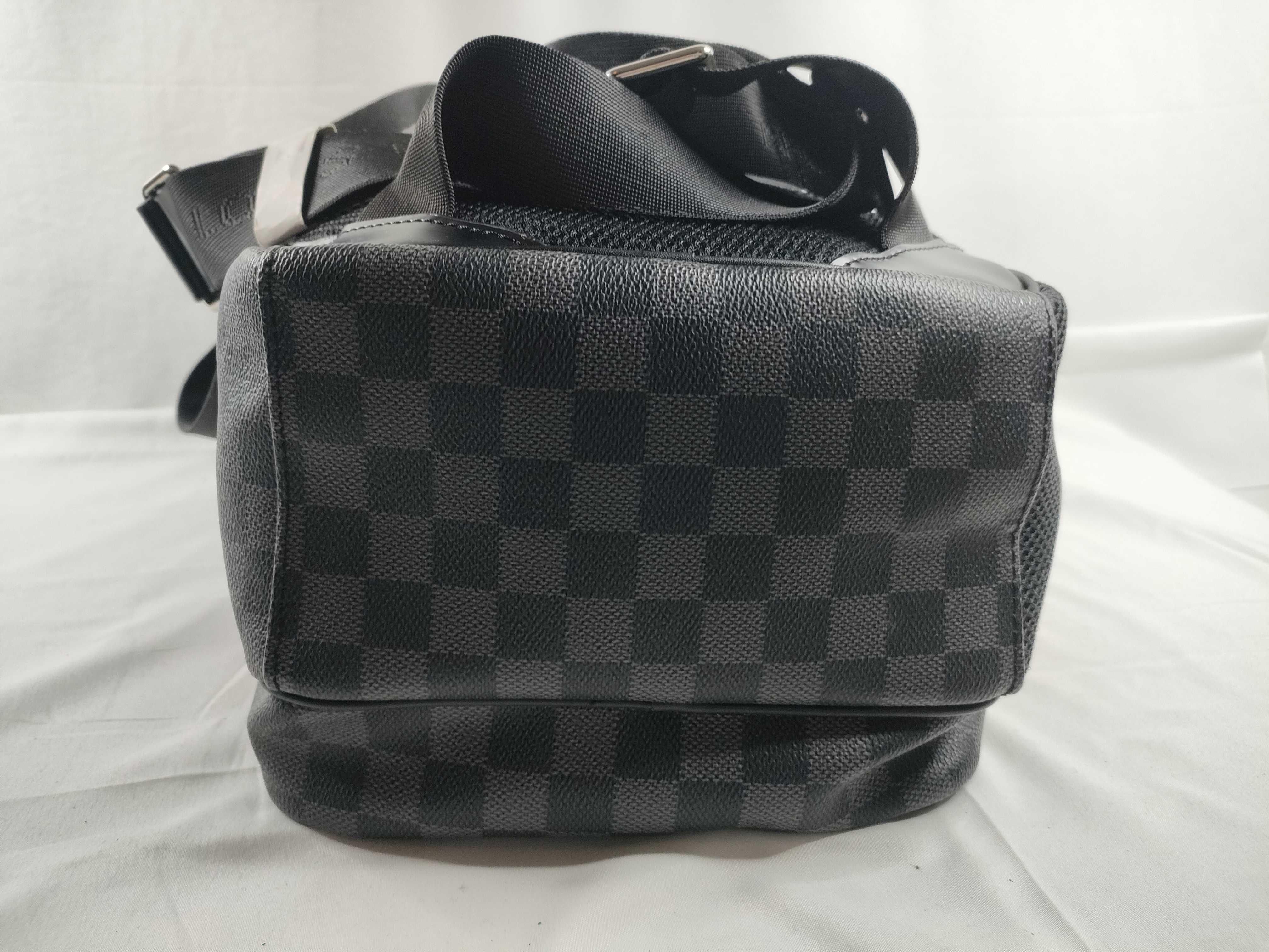Damier Graphite Michael backpack, assumed to have no cracks or paint applied. — view 4