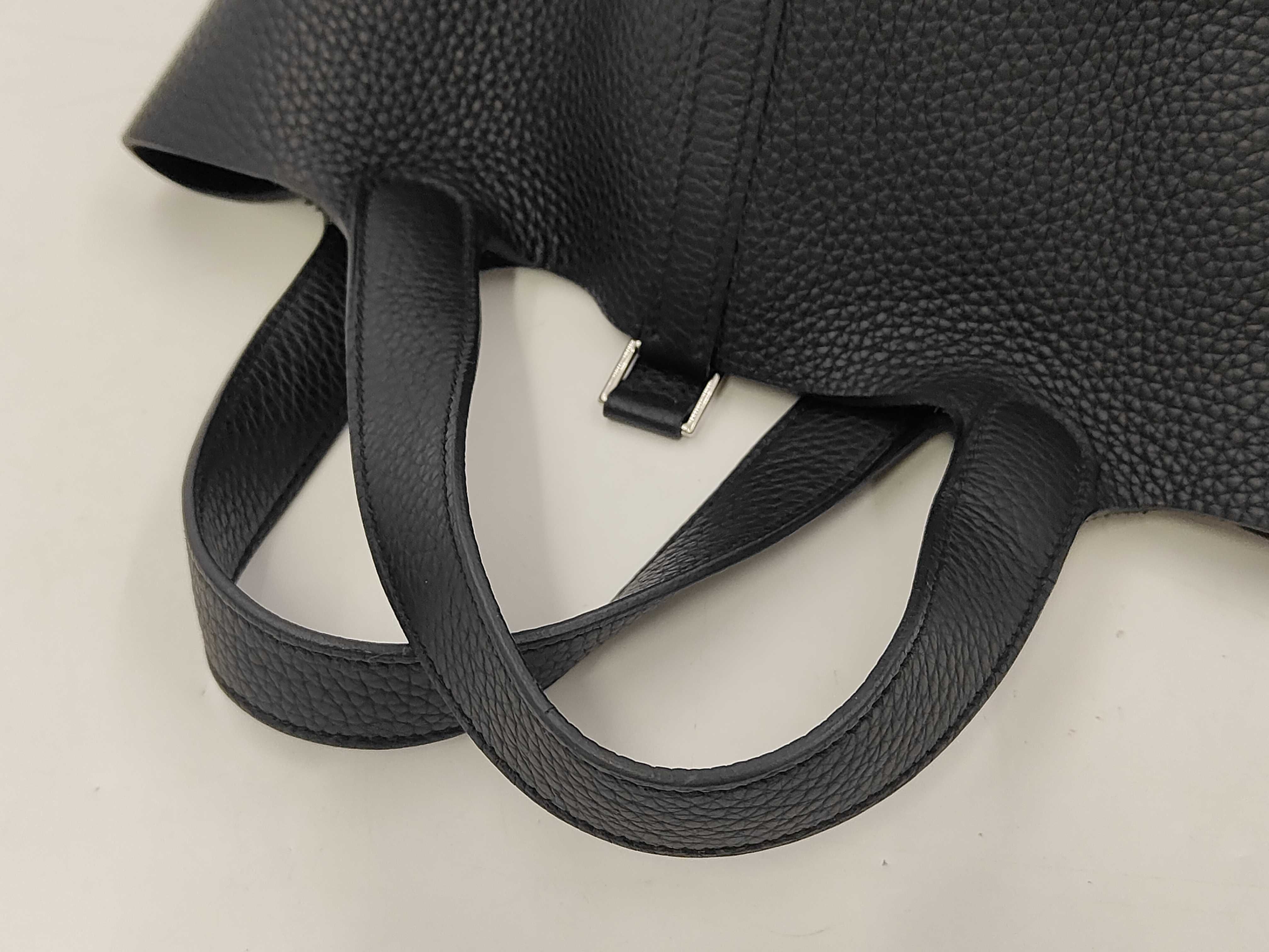 Picotin Lock 18 PM Taurillon Clemence Leather Handbag, Black, Silver Hardware, U Stamp — view 3