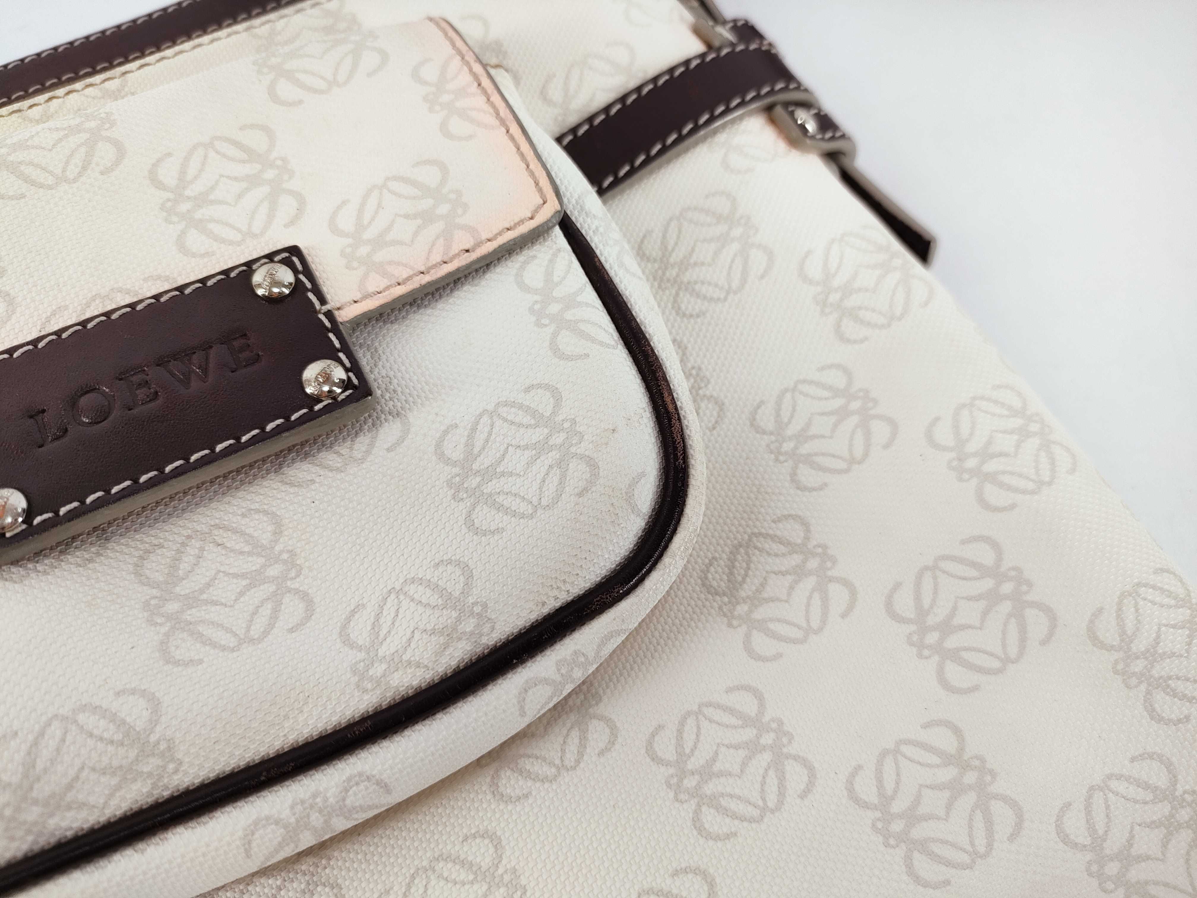 Repeat Anagram Shoulder Bag Leather Shoulder Bag — view 8
