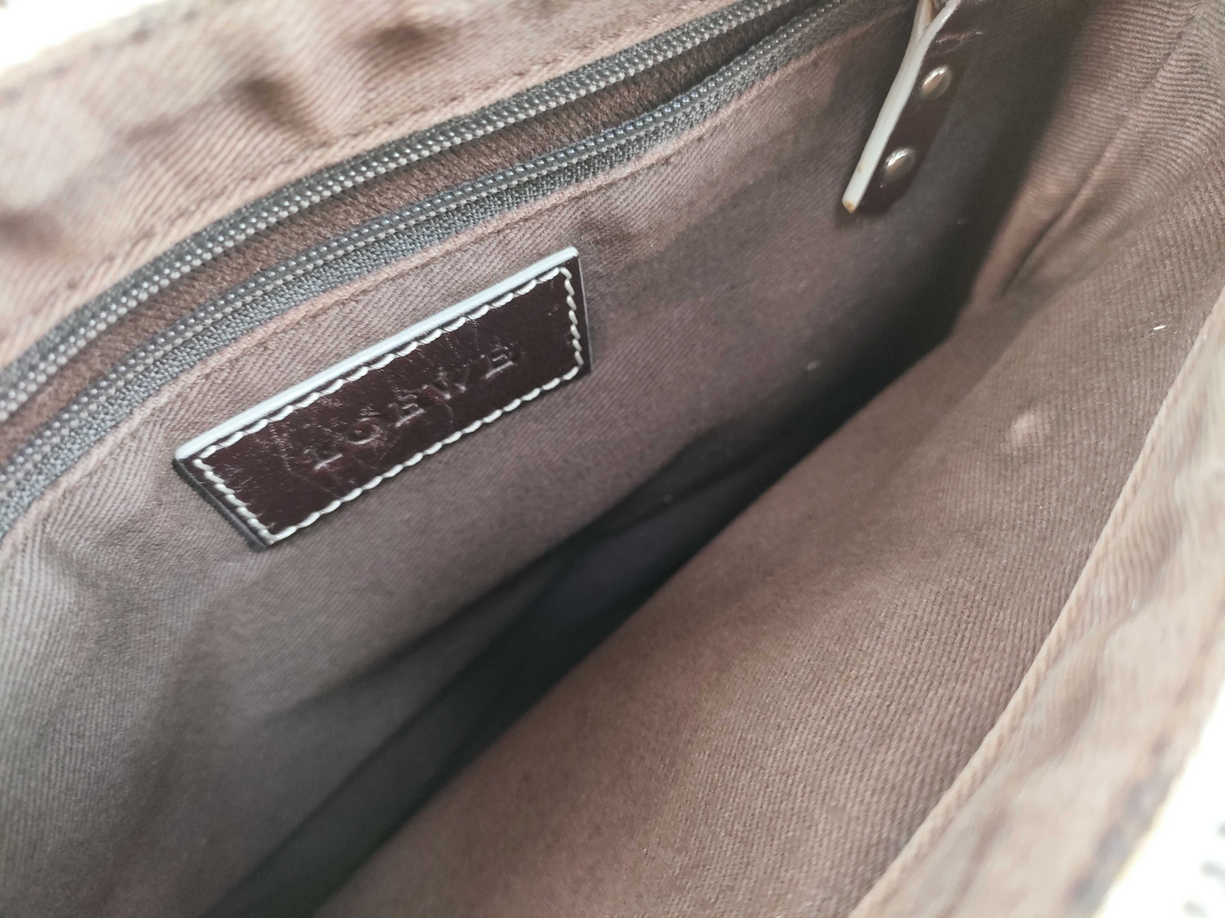 Repeat Anagram Shoulder Bag Leather Shoulder Bag — view 10
