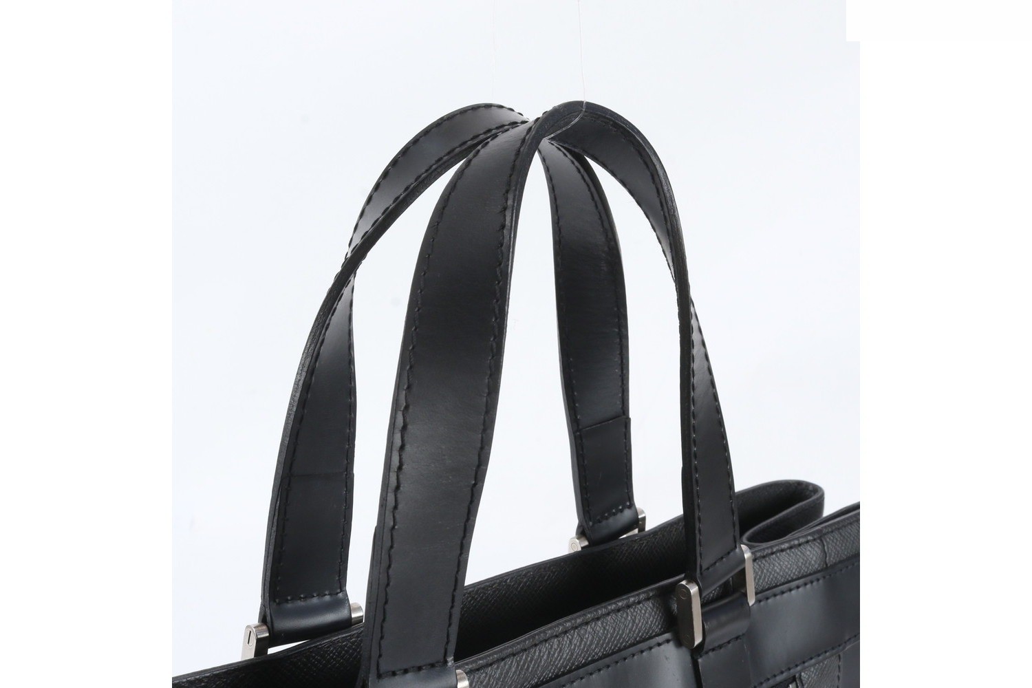 Taiga Kasbek PM M31022 Leather Tote Bag Business — view 2