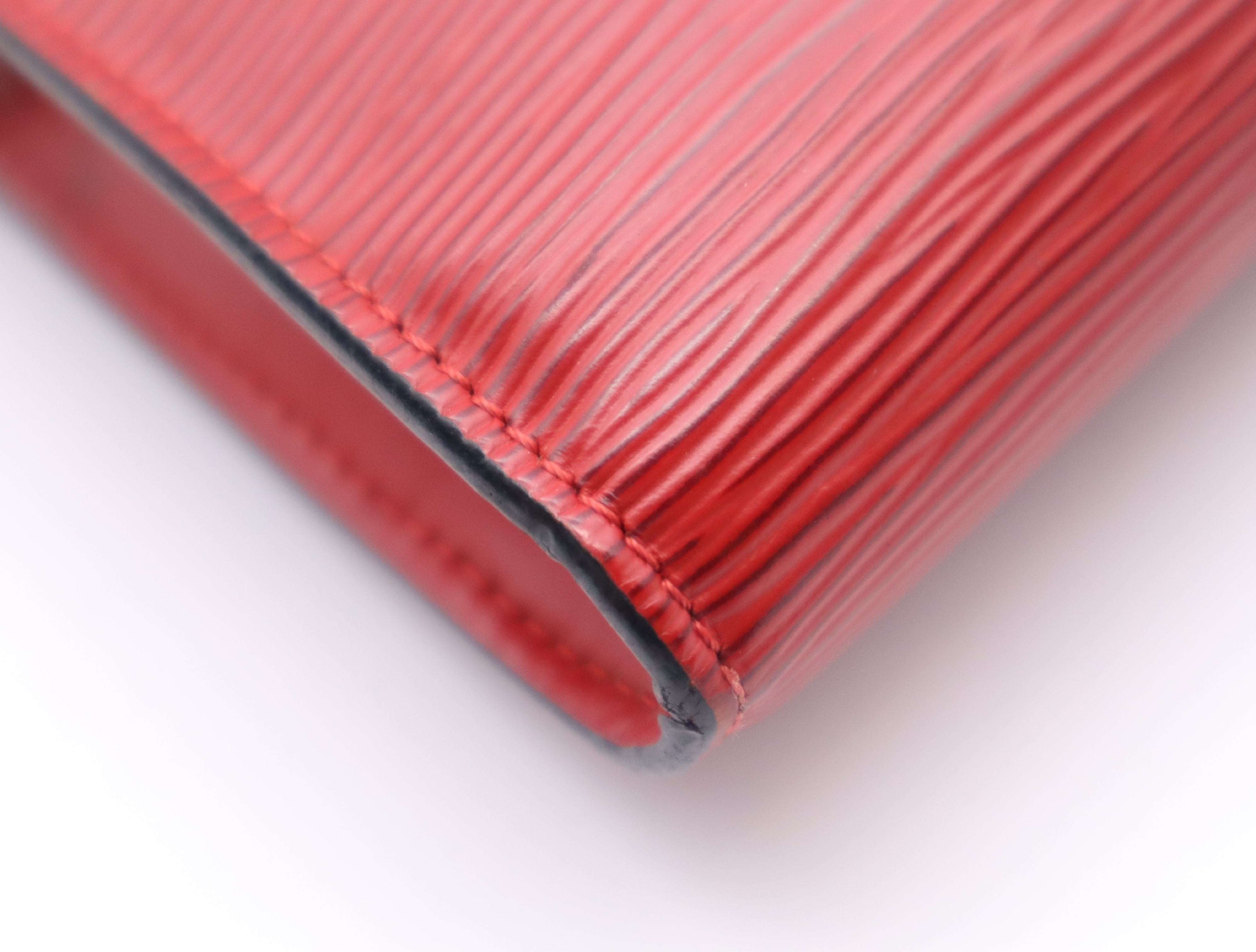 M52947 Epi Pochette Accessoires Castilian Red Pouch — view 6