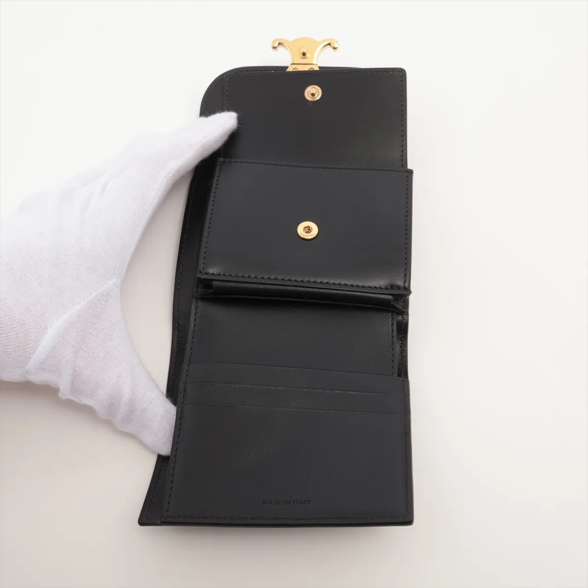 Triomphe Small Flap Wallet Leather Compact Wallet Black — view 6
