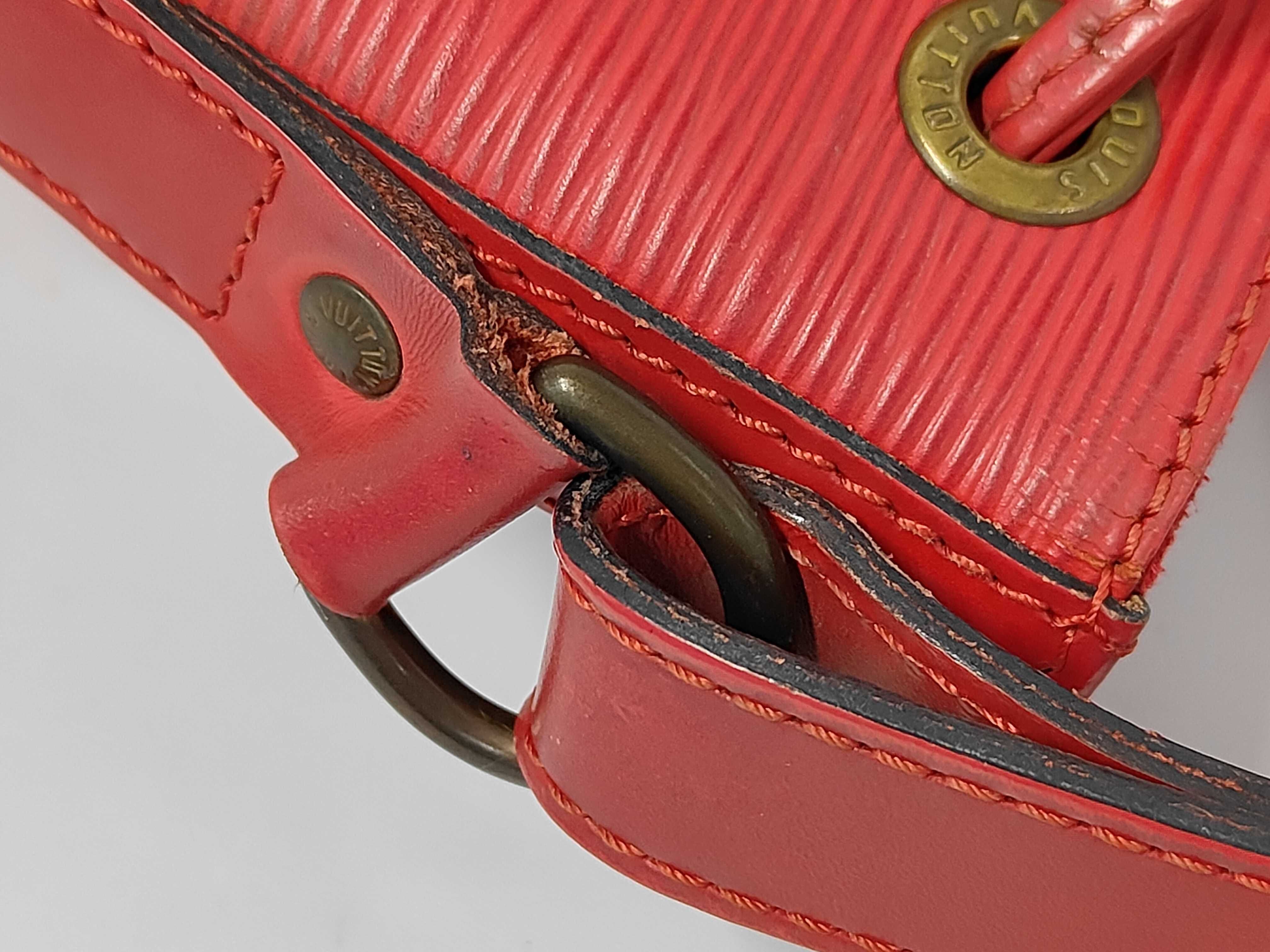 Epi Noe Red Shoulder Bag — view 5