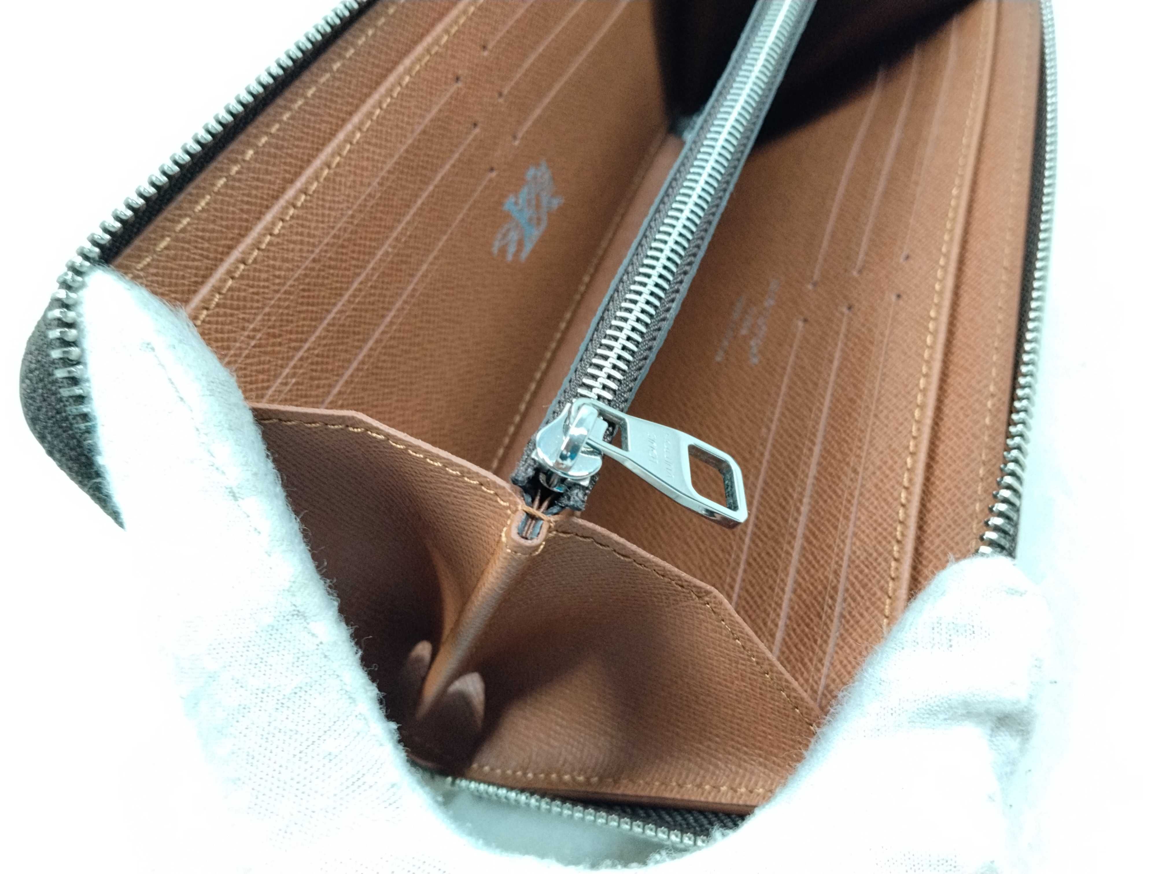 Monogram M27226 Wallet — view 10