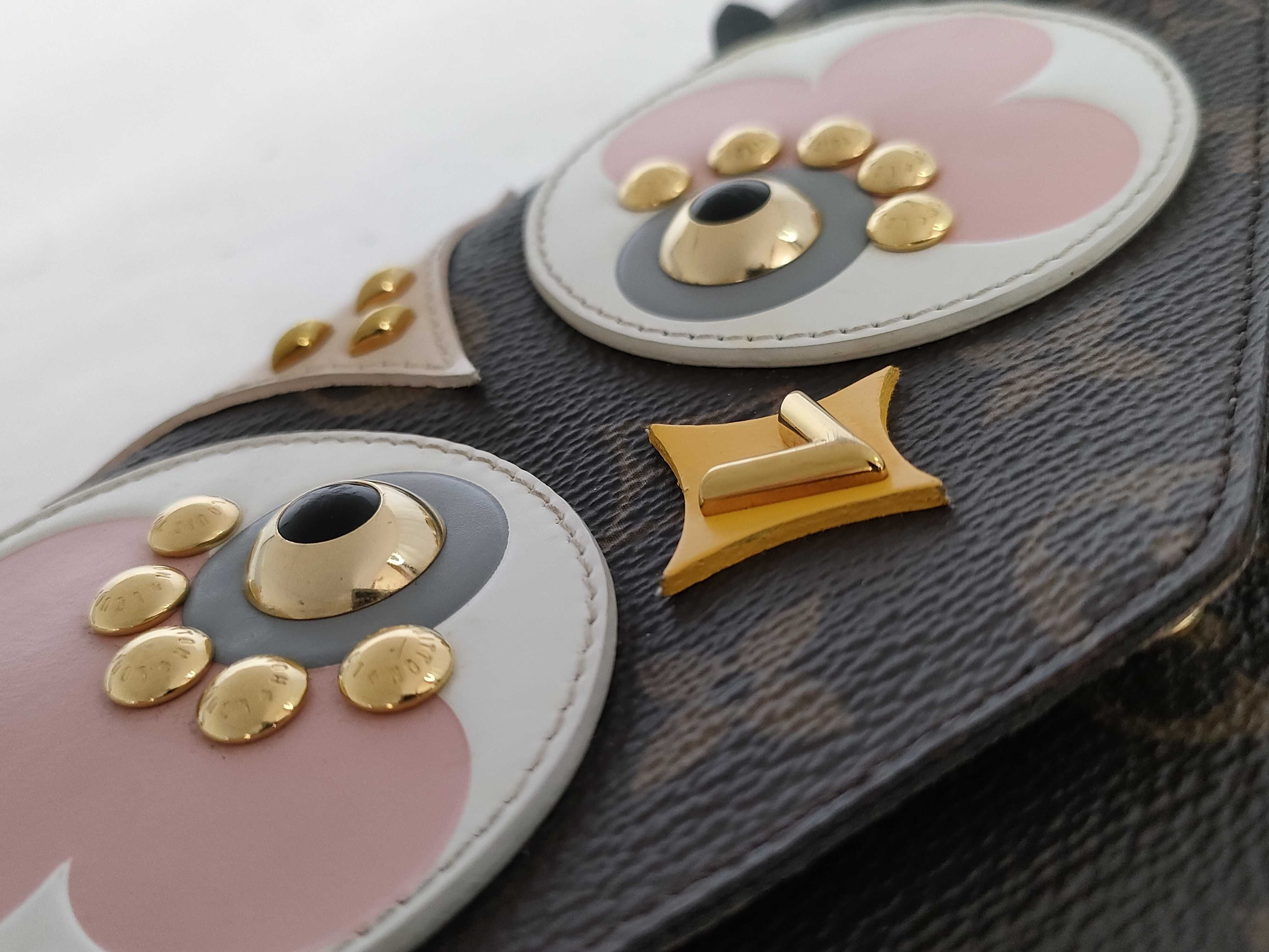 Monogram Louis Vuitton Chain Shoulder Bag — view 14