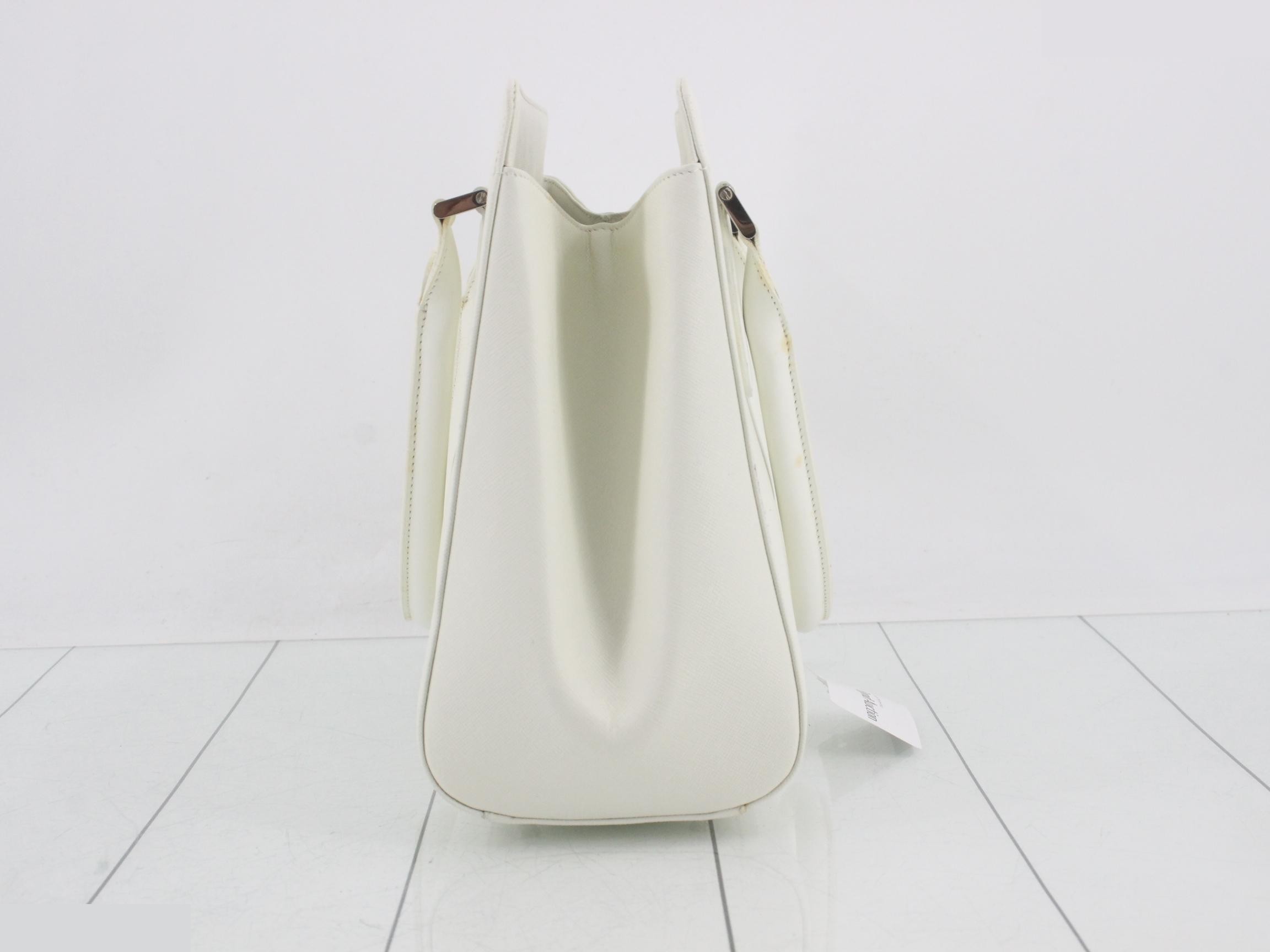 handbag — view 3