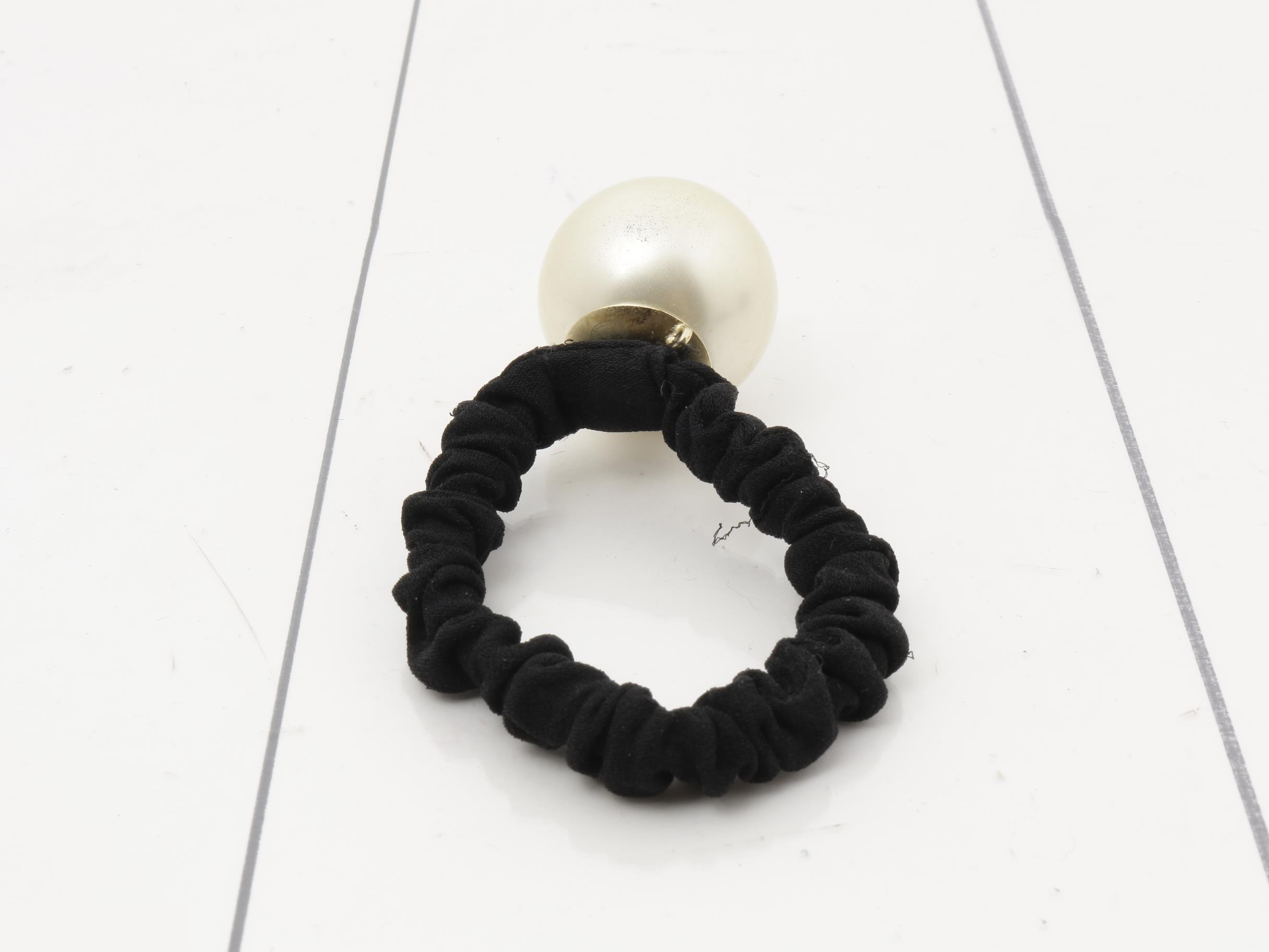 hair tie — view 2