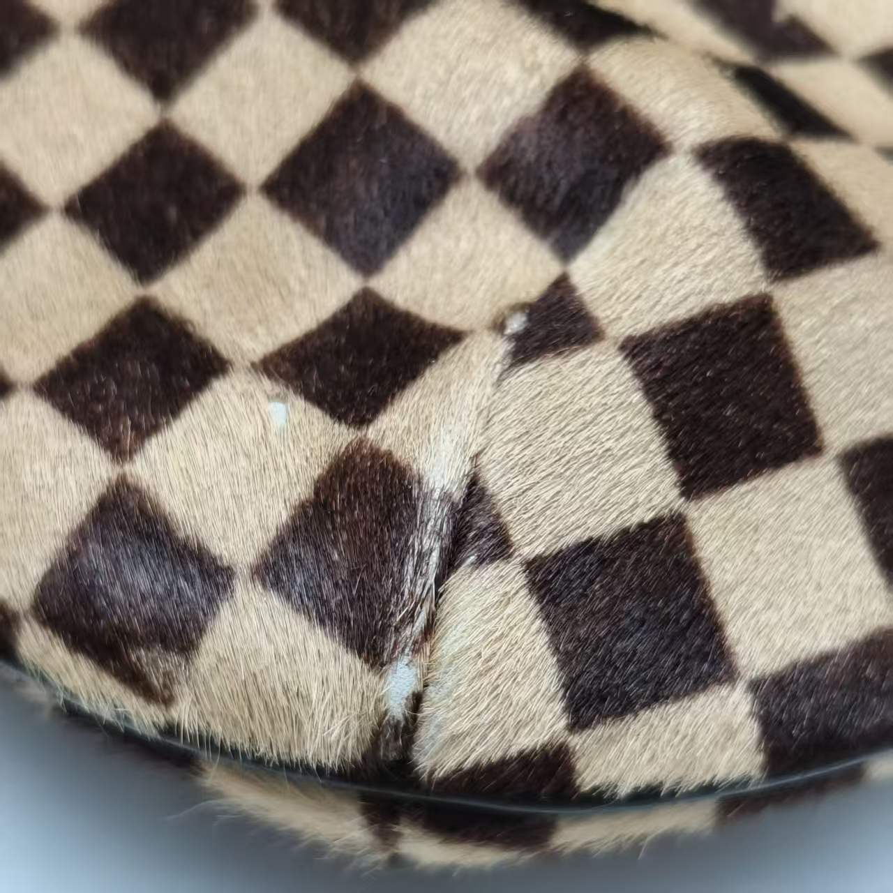 【*Shipped from: China*】LOUIS VUITTON Pony Hair Handbag — view 5