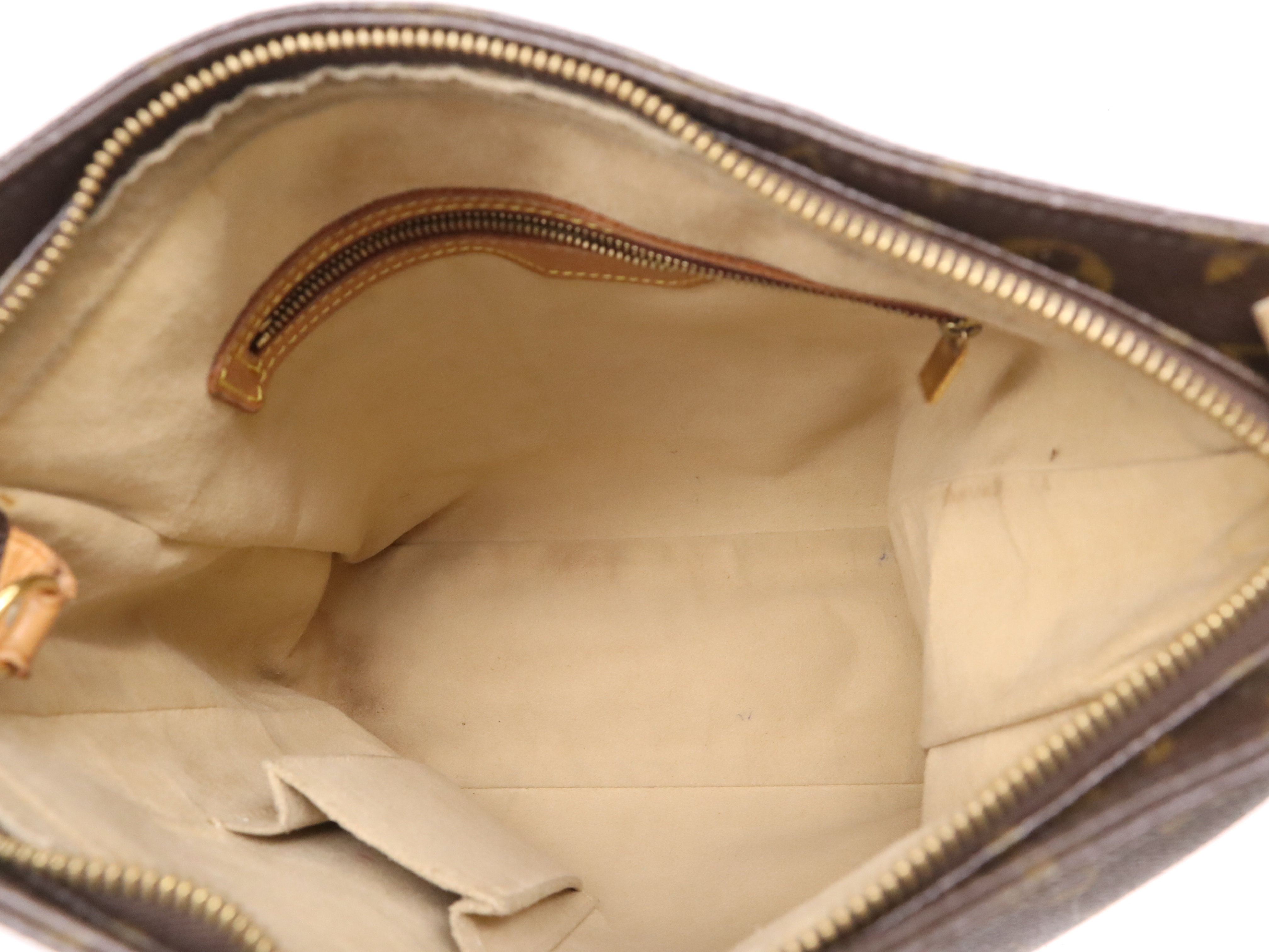 M51146 Monogram Looping MM Shoulder Bag — view 11