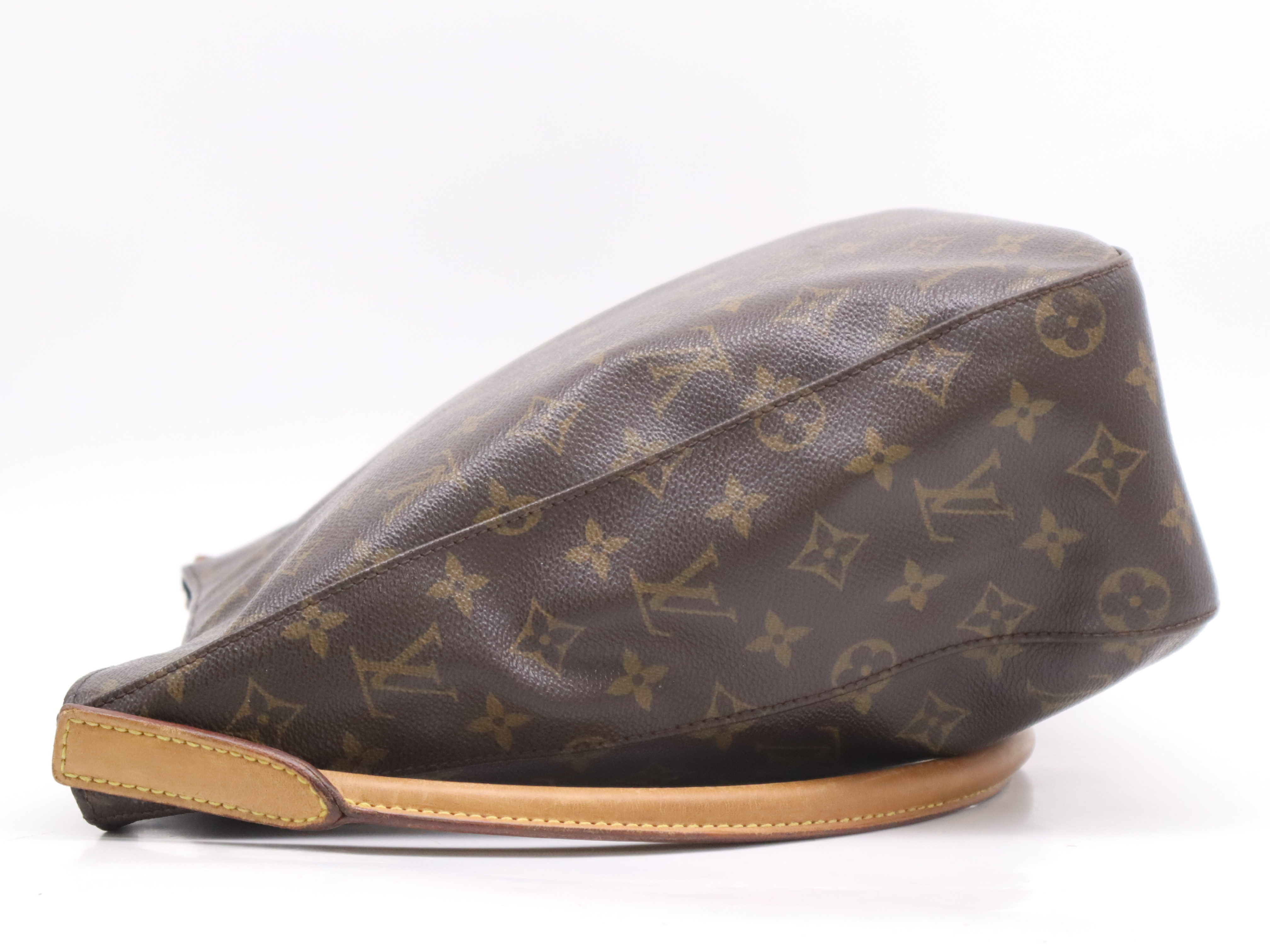 M51146 Monogram Looping MM Shoulder Bag — view 3
