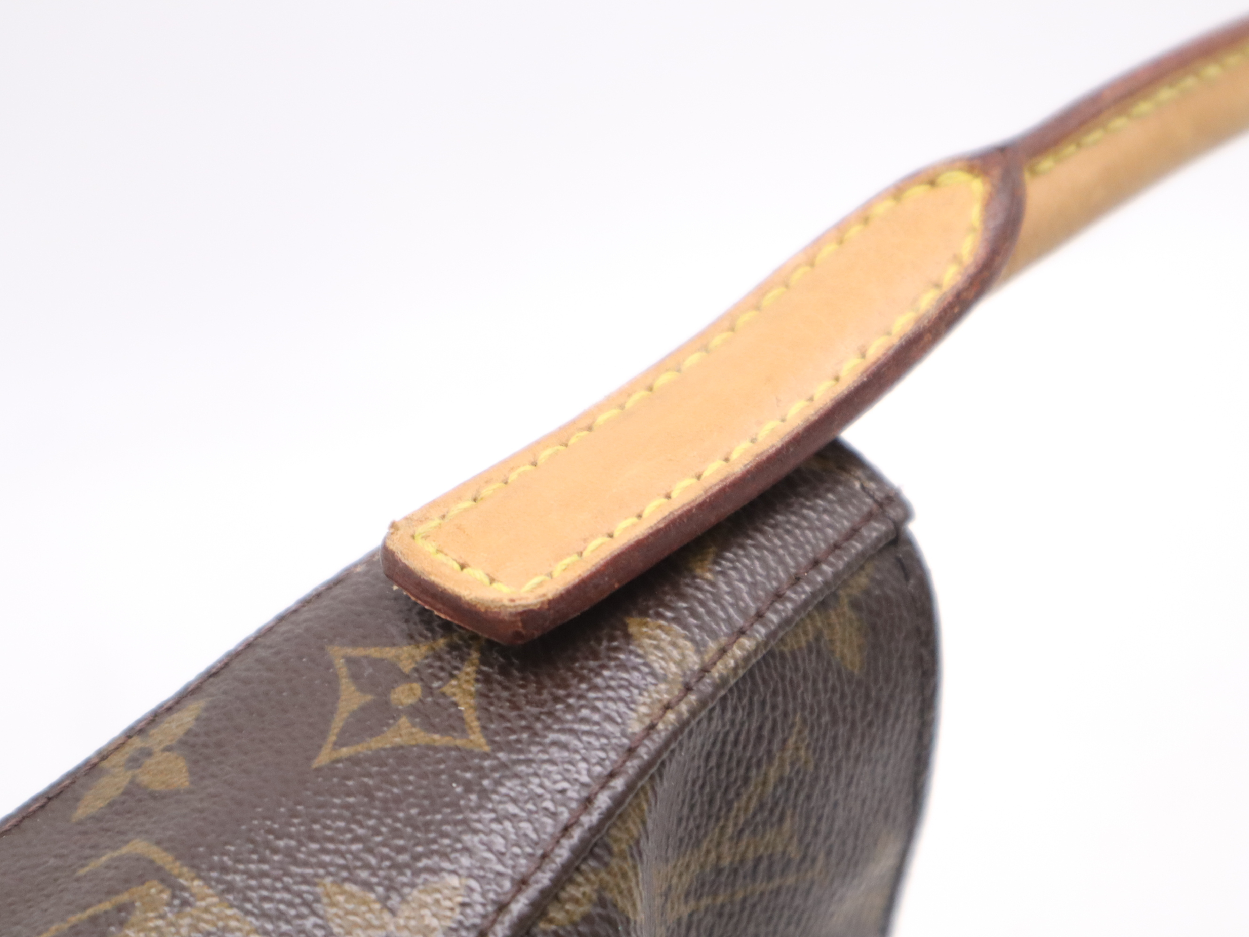 M51146 Monogram Looping MM Shoulder Bag — view 8