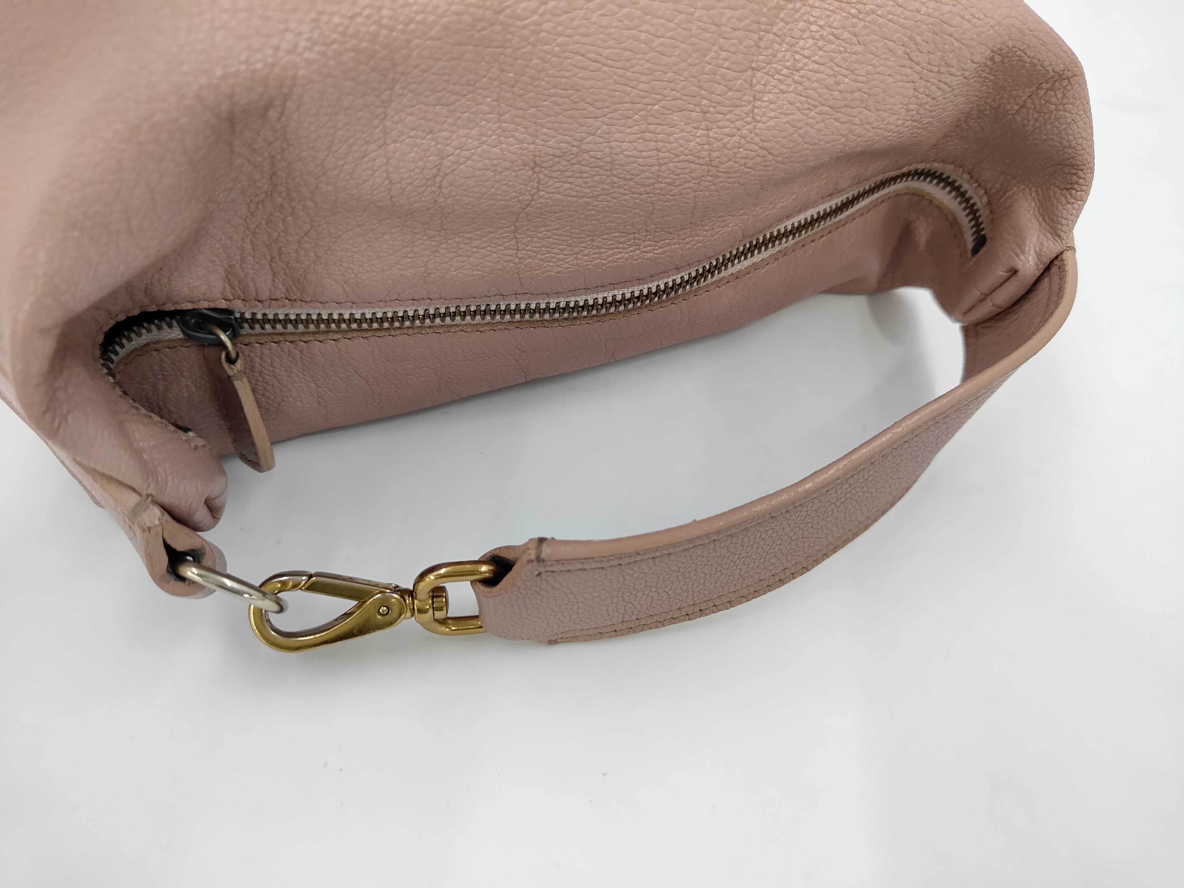 logo accessory pouch handbag — view 3